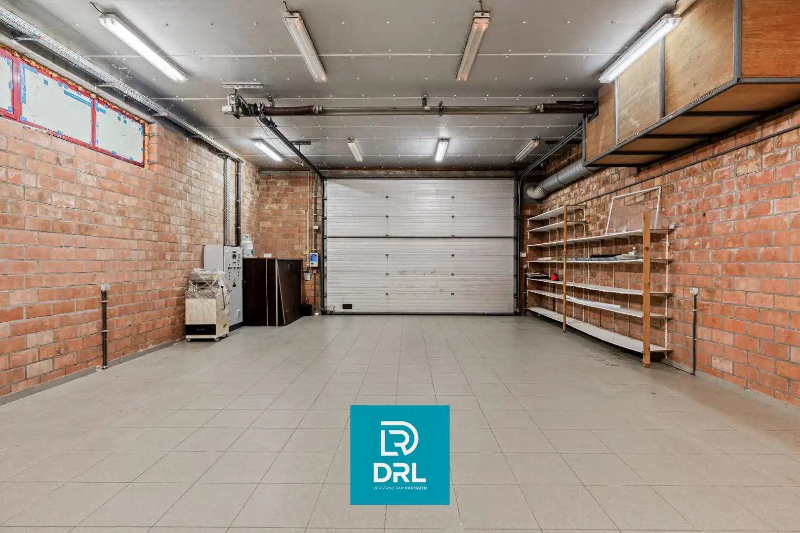 COMMERCIEEL PAND met LOODS te KORTEMARK foto 24