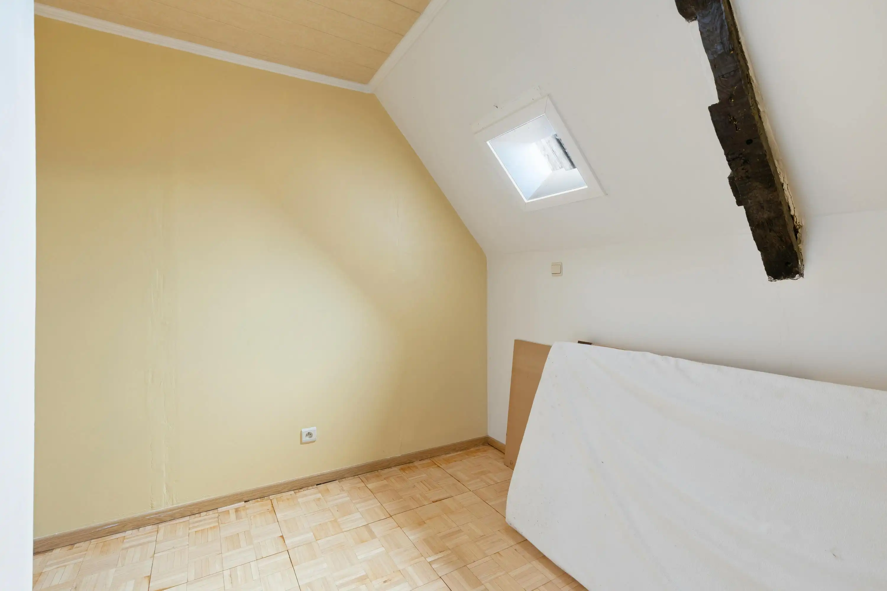 Ideale starterswoning in het hartje van Meulebeke! foto 12