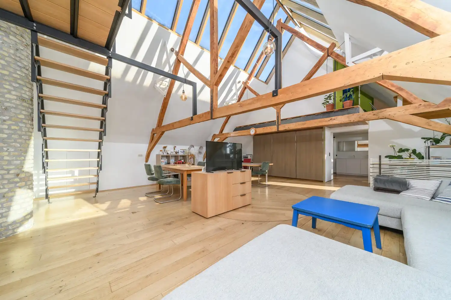 BEVEREN AAN DE IJZER: Handelszaak (momenteel horeca) met heel wat ruimte, woonst én zalige tuin op 1.150m² totale grondoppervlakte. foto 17