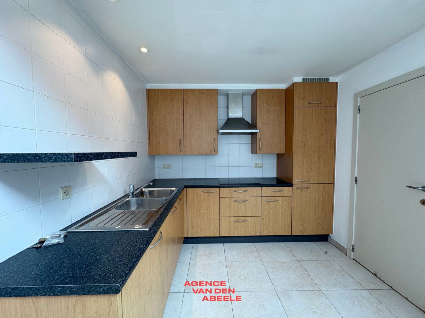 Zeer ruime en charmante woning in centrum Brugge foto 8