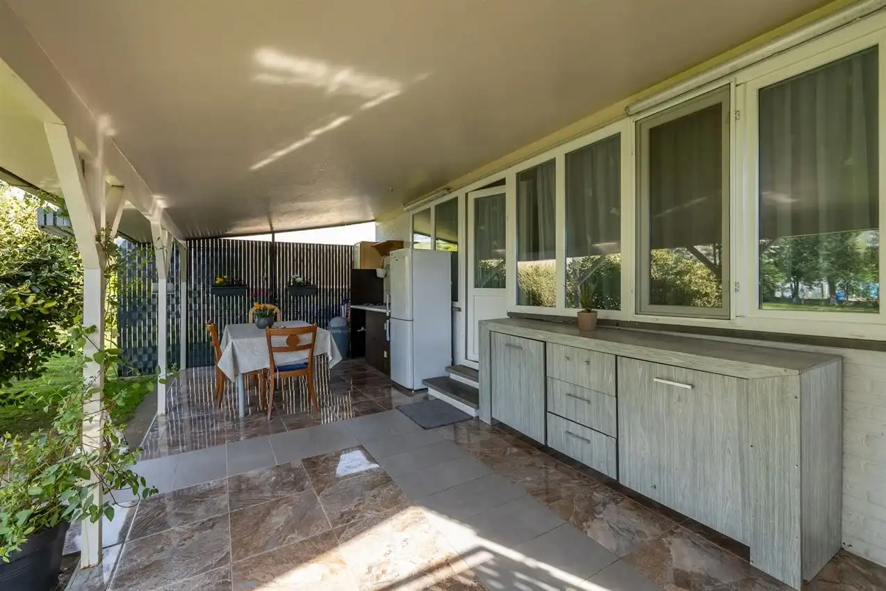 villastijl,vernieuwd in 2018, label D, mooi perceel foto 7