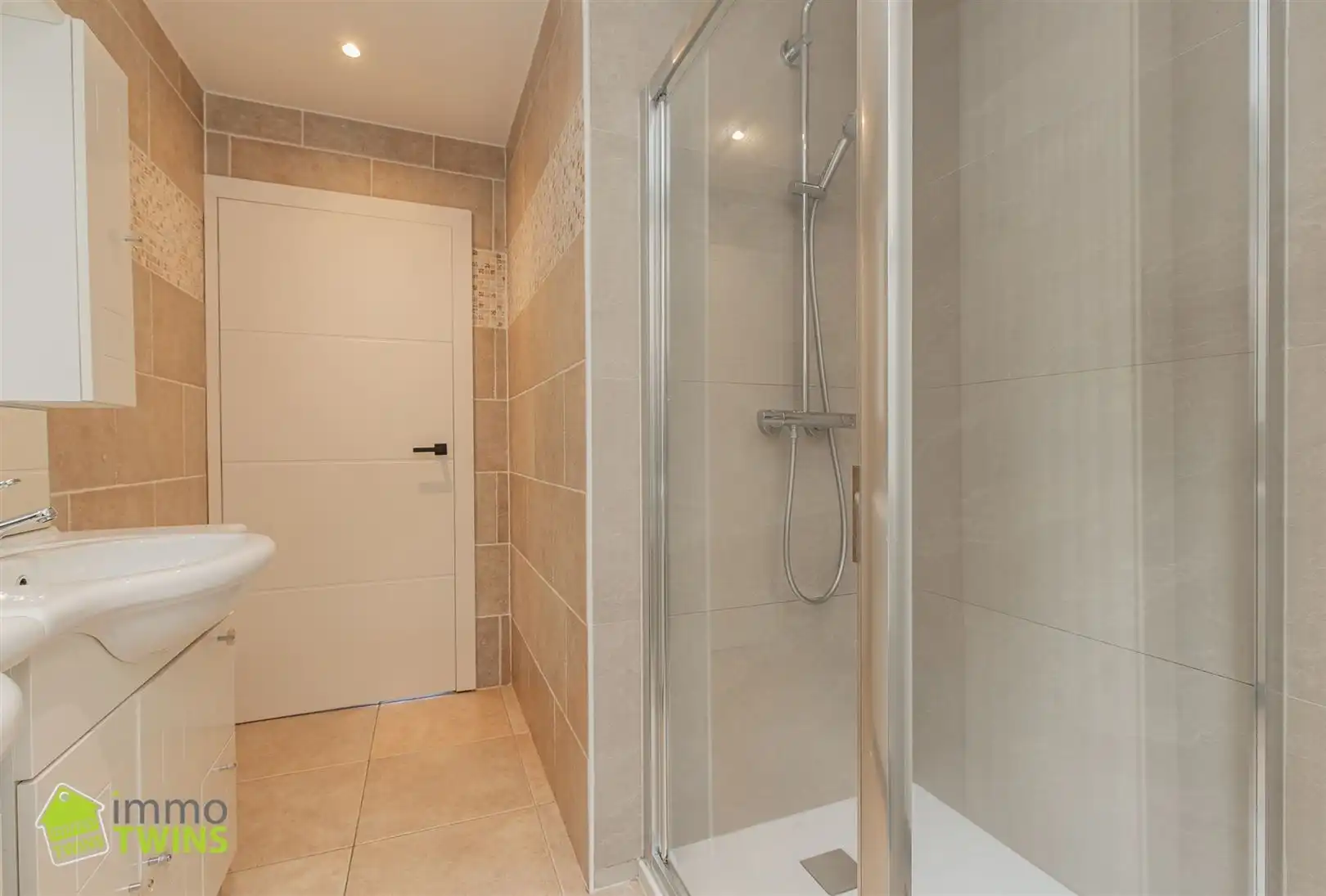 Ruime woning te broekstraat 55, 9255 Buggenhout foto 7