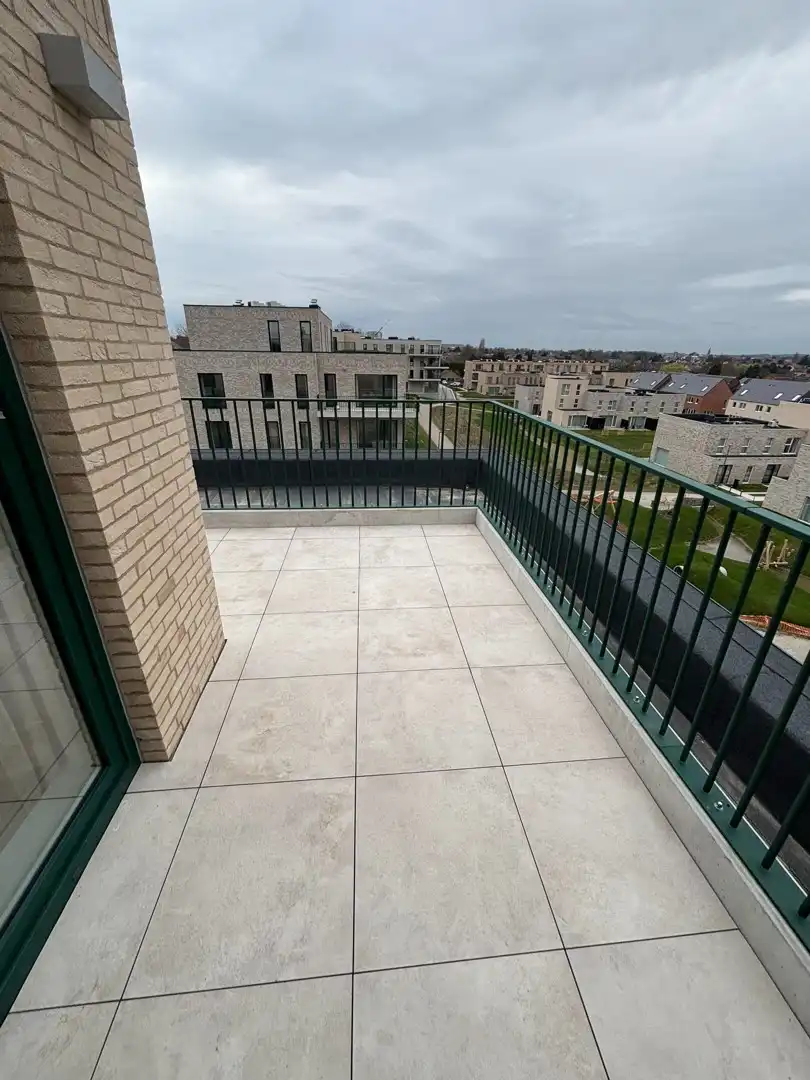 Exclusief wonen op de top: Duurzaam 3-slaapkamer Penthouse met terras van 53m² foto 2