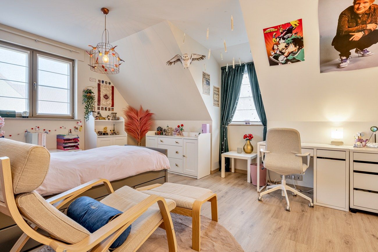 Instapklare open bebouwing met 4 slaapkamers en 2 badkamers foto 25