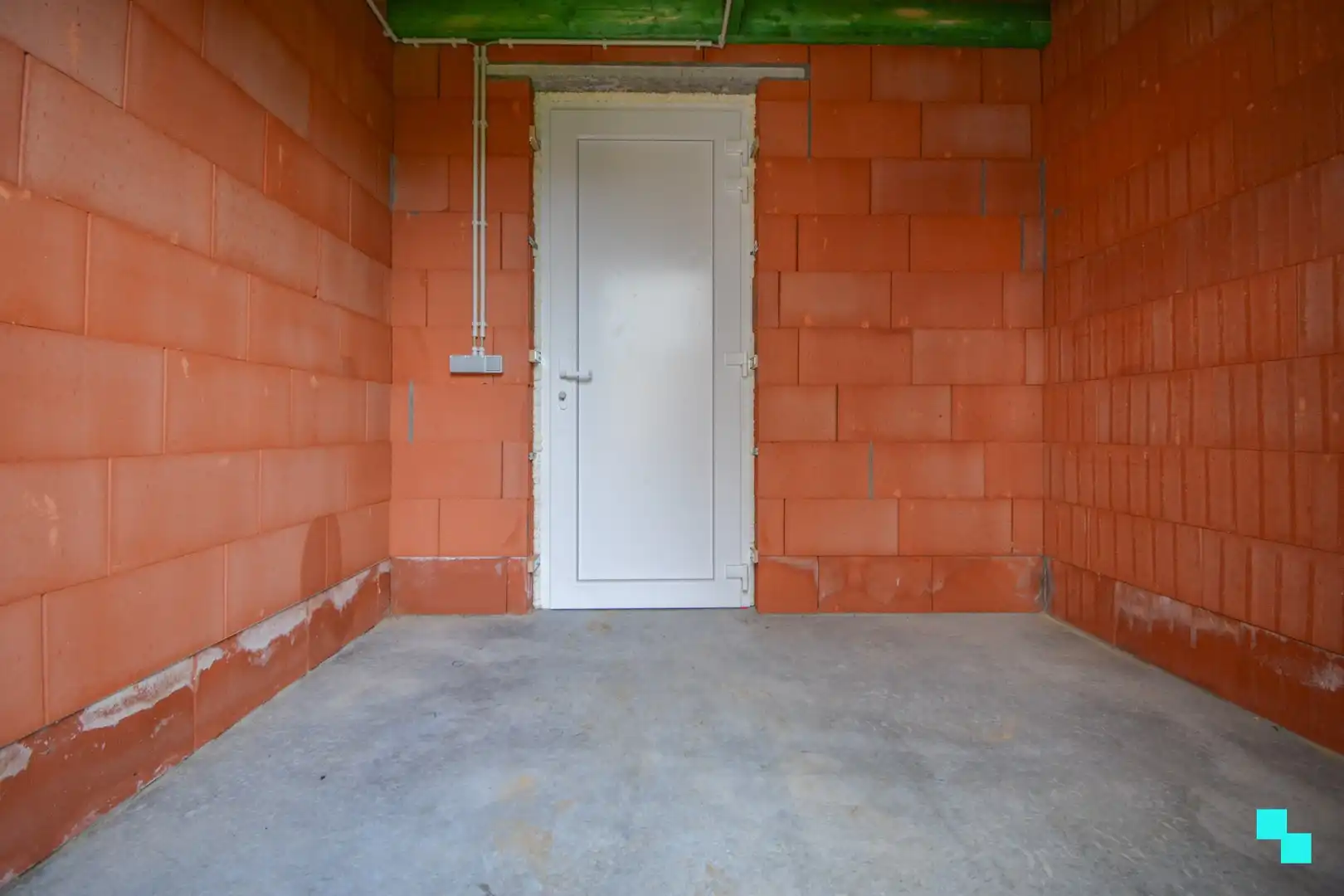 Volledig afgewerkte nieuwbouwwoning met carport te Sleihage foto 28