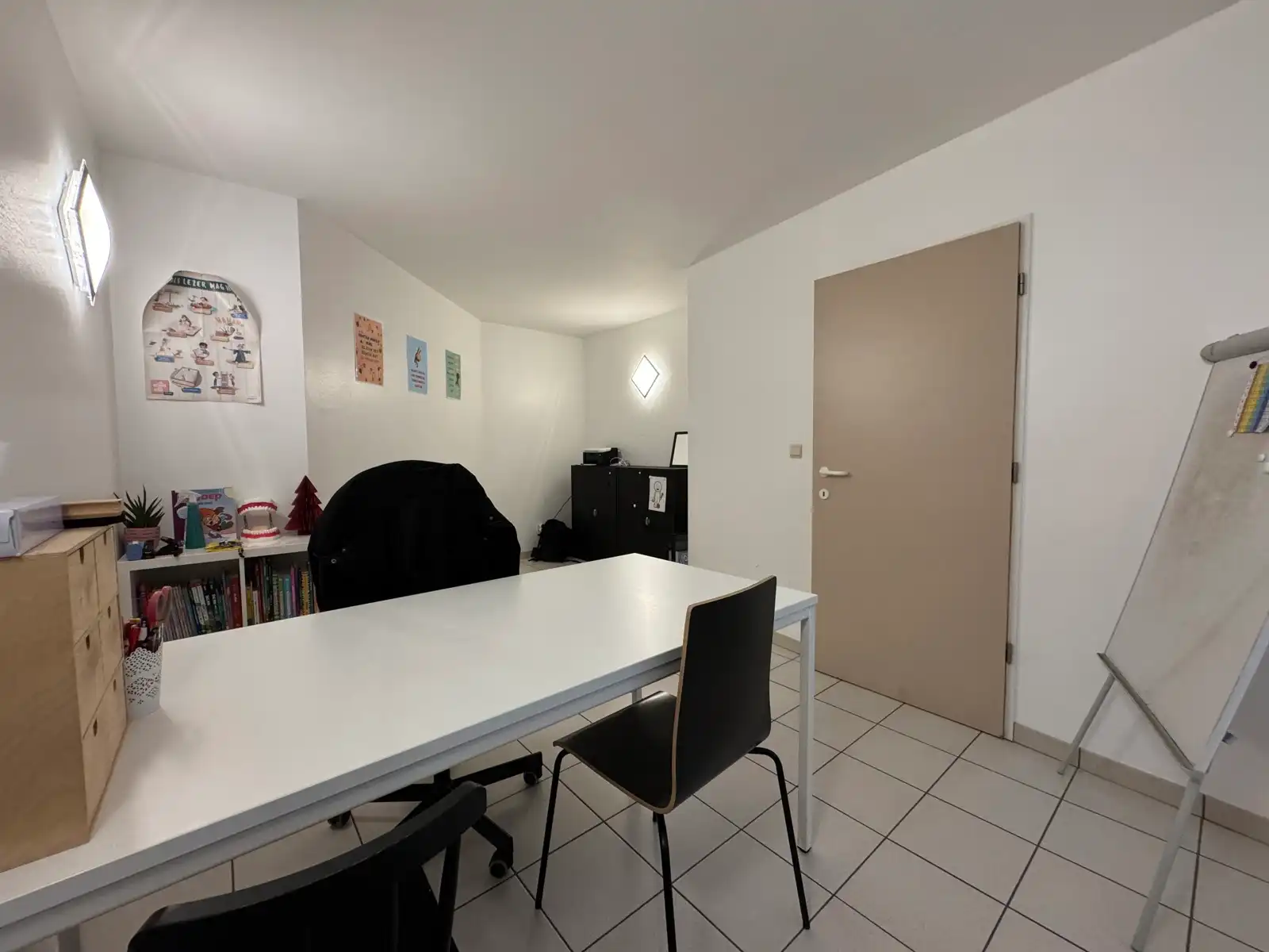 Gunstig gelegen kantoor foto {{pictureIndex}}