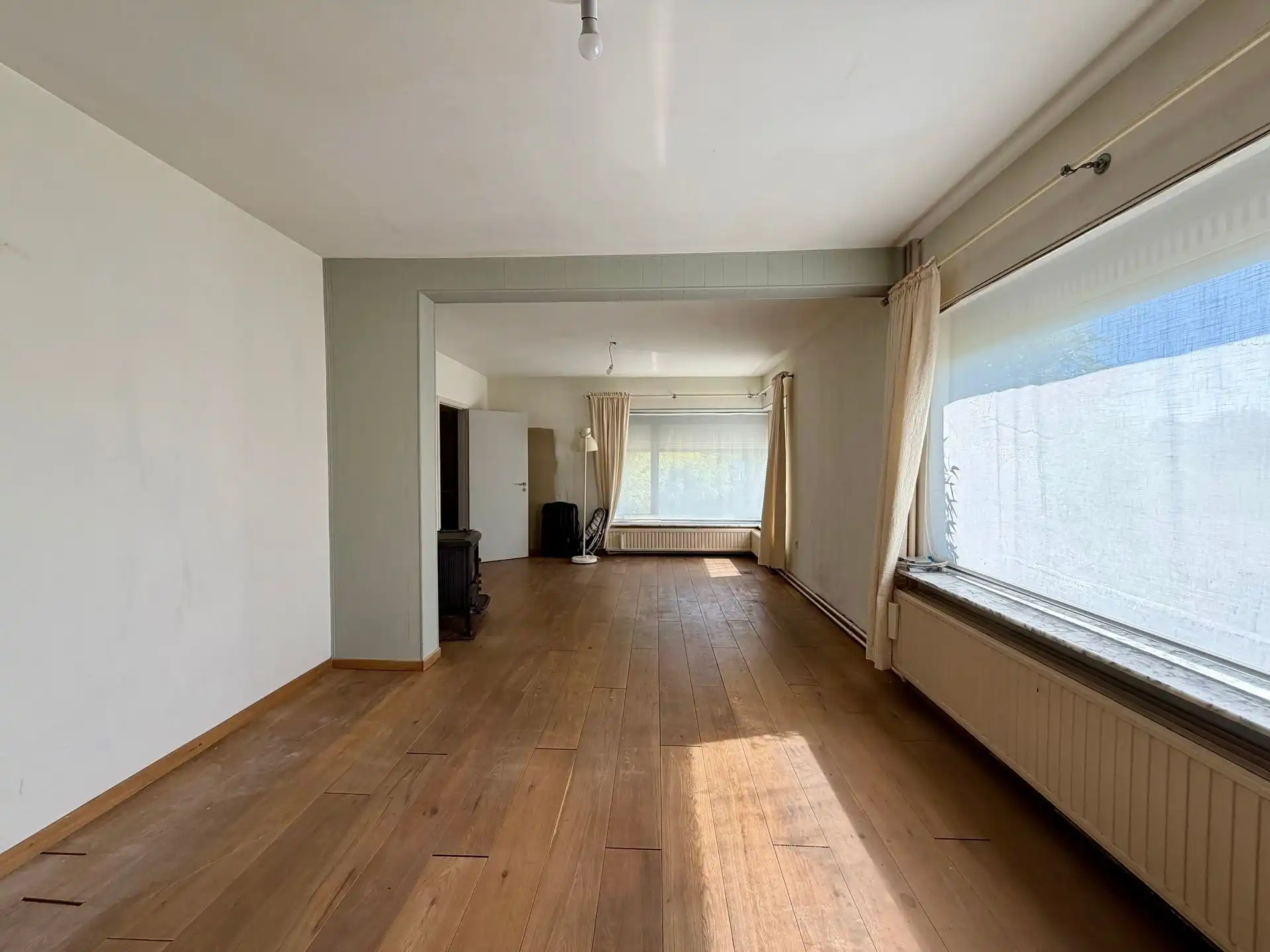 Vrijstaande woning op 25 are met uitzonderlijk renovatiepotentieel in het groen. foto 14