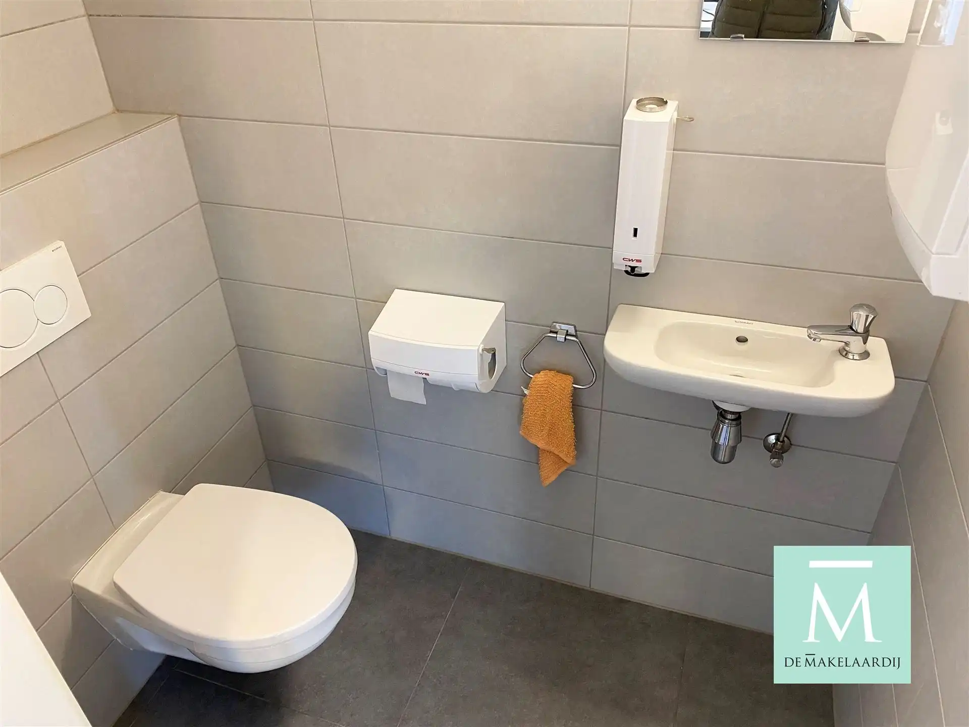 Uitstekend gelegen kantoor/handelspand in het centrum van St-Katelijne-Waver foto 17