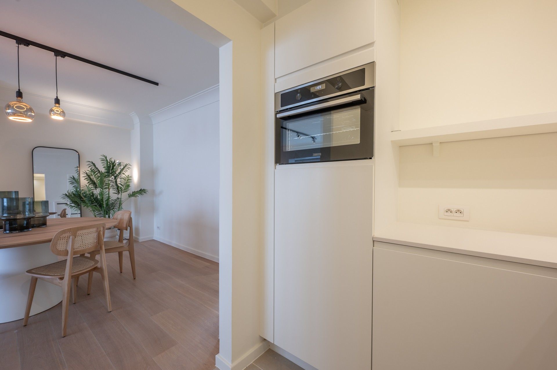 Stijlvol gerenoveerd appartement op topligging in Knokke foto 2