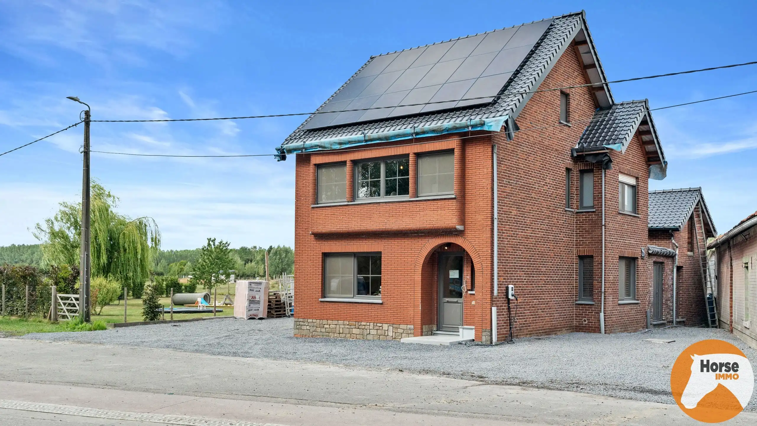 GEETBETS - Gerenoveerde woning met paardenfaciliteiten foto 3