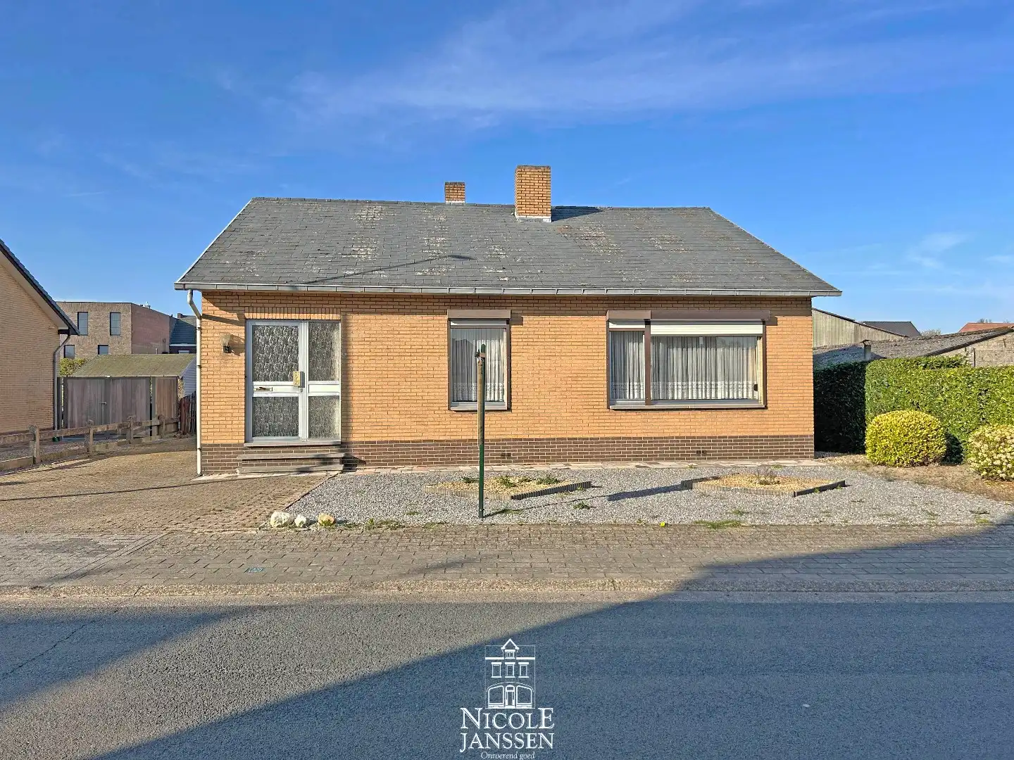 Verzorgde gelijkvloerse woning met tuin in verzorgde straat in centrum van Dilsen foto 2