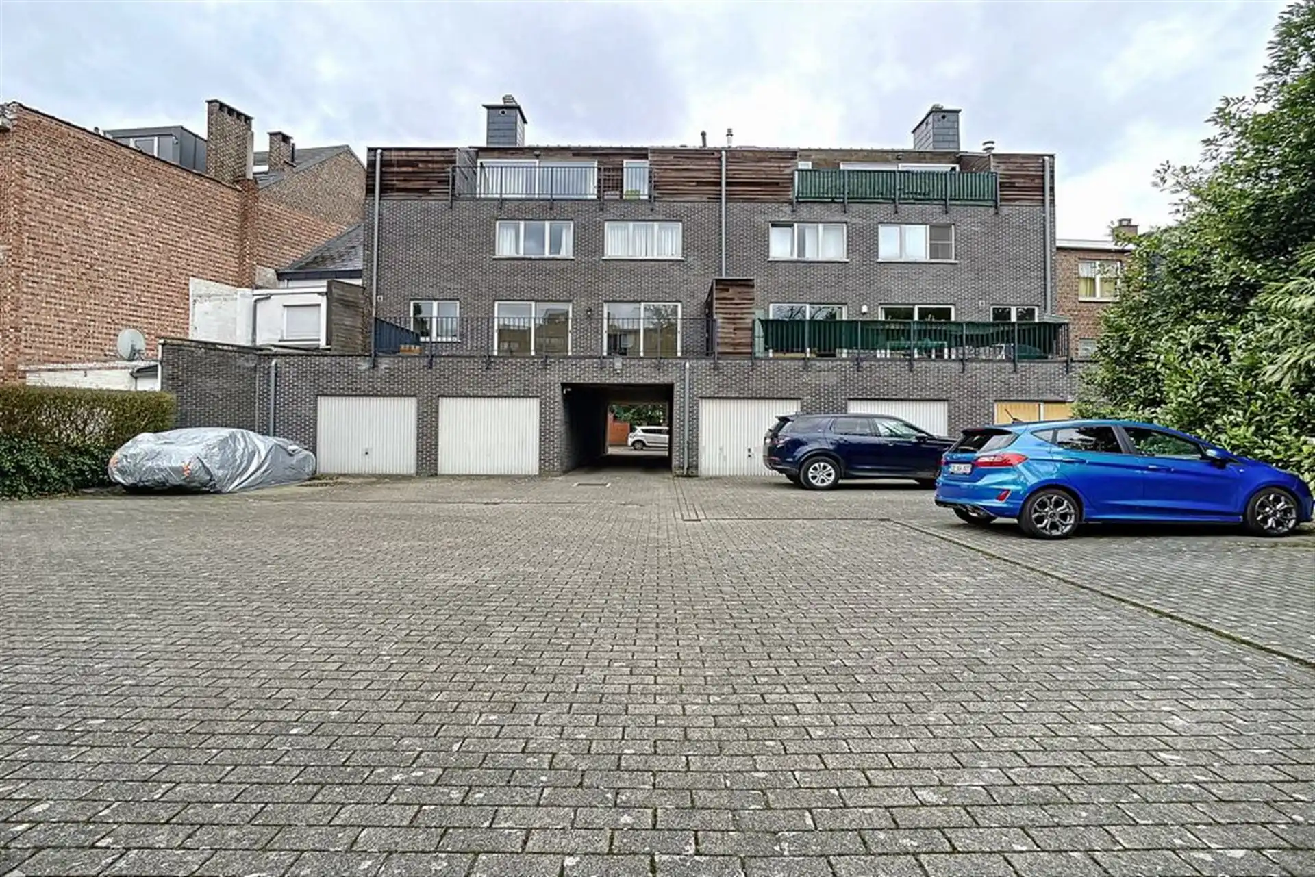 Mooi 2 slaapkamer appartement met groot terras 24m² foto 14