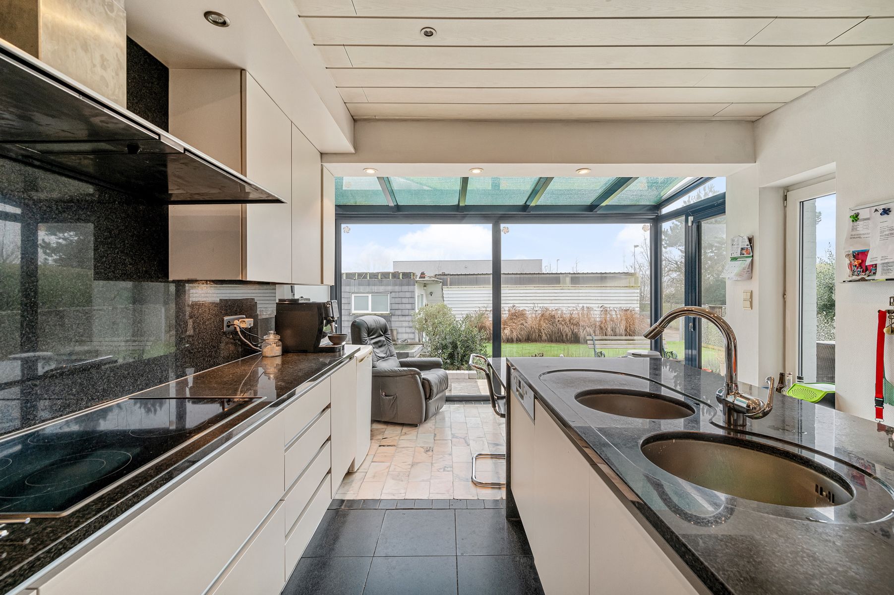Statige villa: 6 slpk’s met tuin & praktische loods ! foto 14