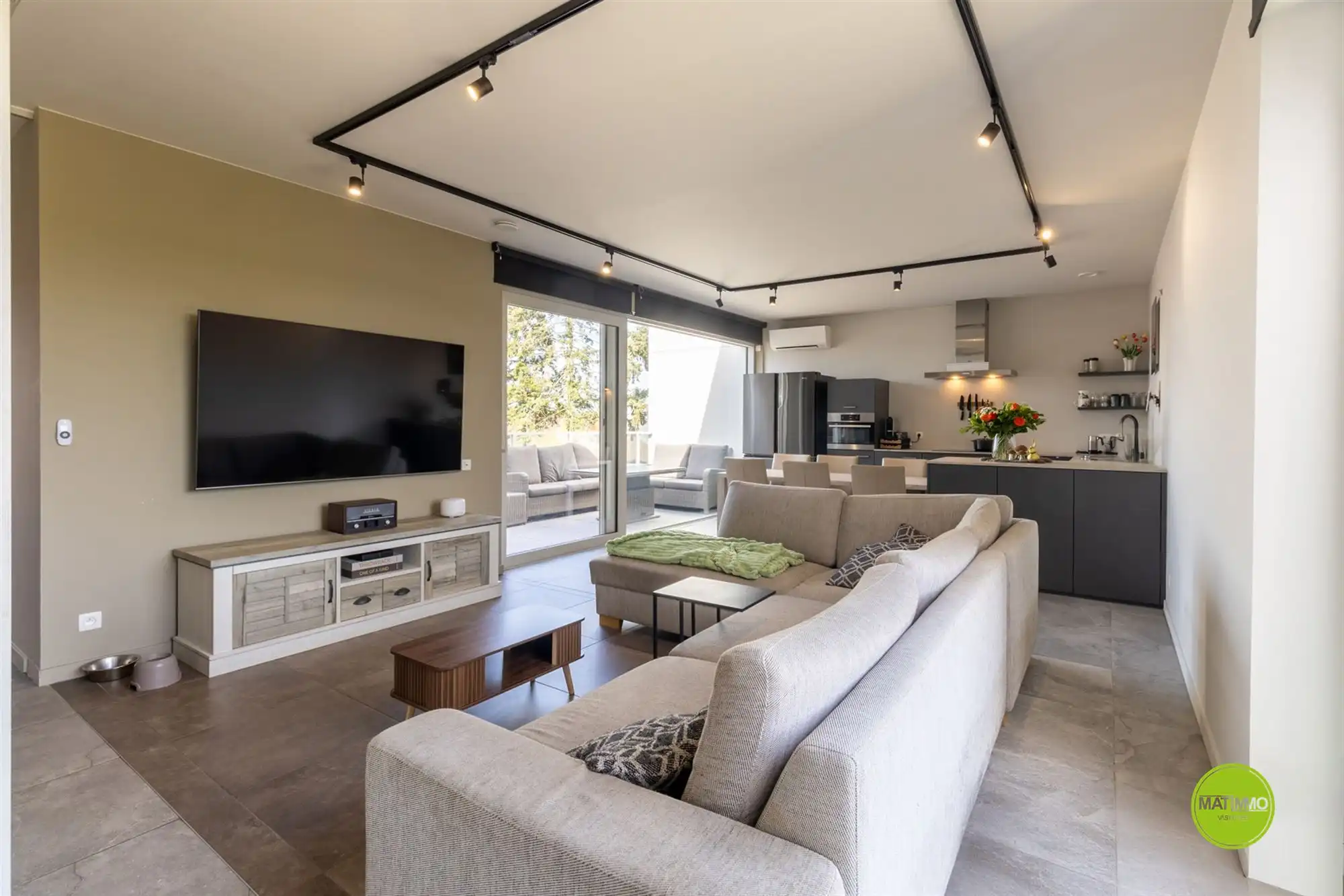 Energiezuinig, centraal gelegen appartement in hartje Lommel foto 2