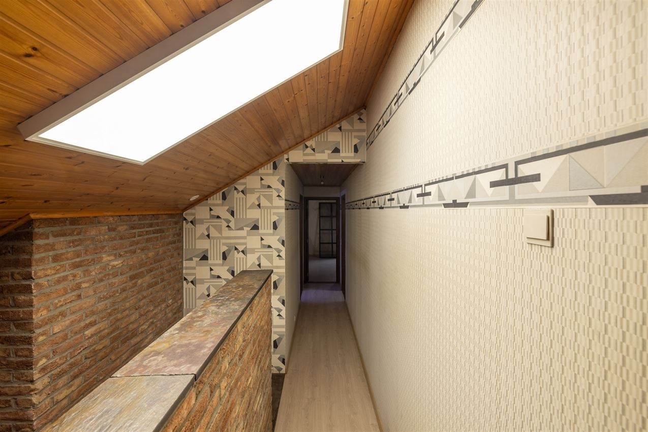Ruim huis met praktijkruimte en 4 slaapkamers foto 19