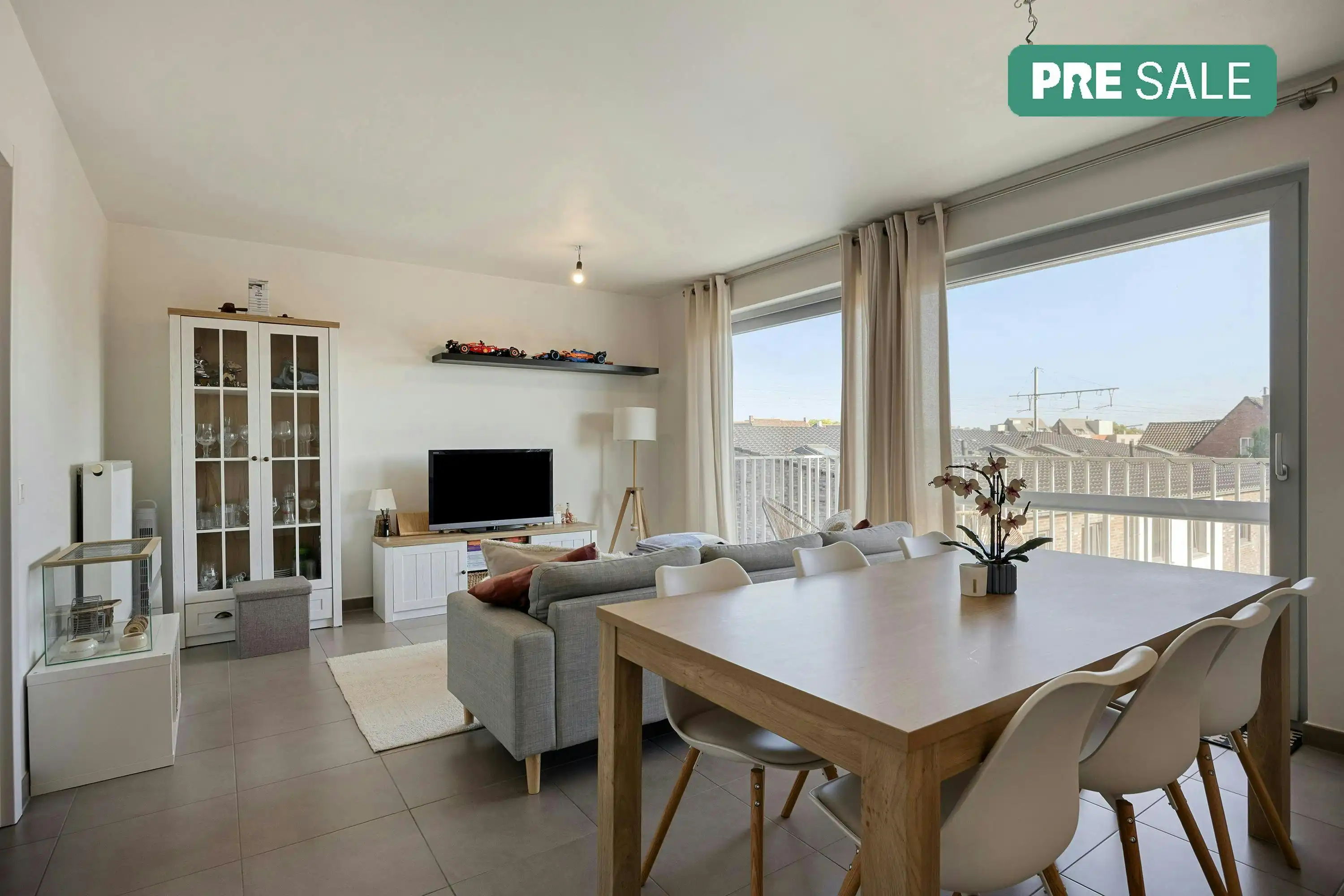 Instapklaar appartement te koop op topligging in Waregem foto {{pictureIndex}}