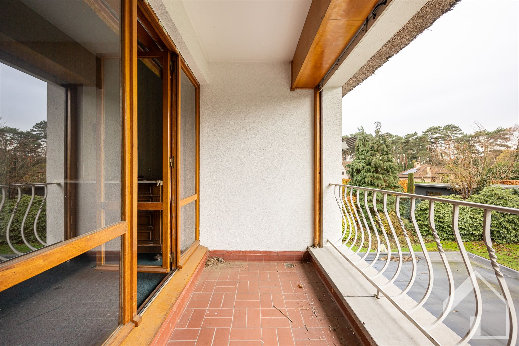 Te renoveren, karaktervolle villa in het centrum van Pulle foto 20