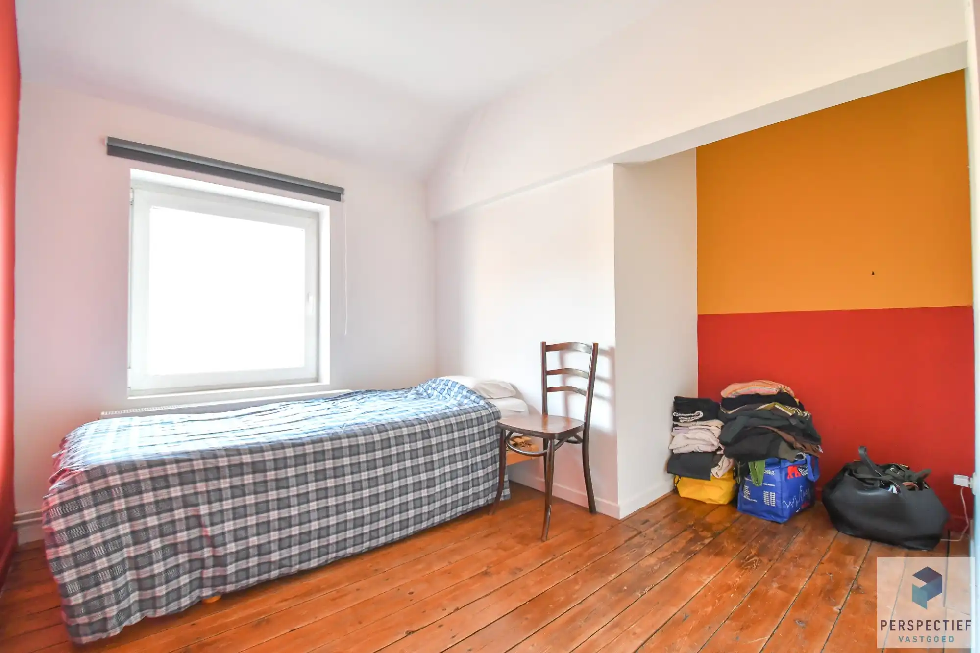 BEZOEKMOMENT VRIJDAG 20/03 VAN 15U TOT 17U |&nbsp;VERRASSEND RUIME CHARMANTE WONING met ZONGERICHTE GEZELIIGE TUIN foto 19