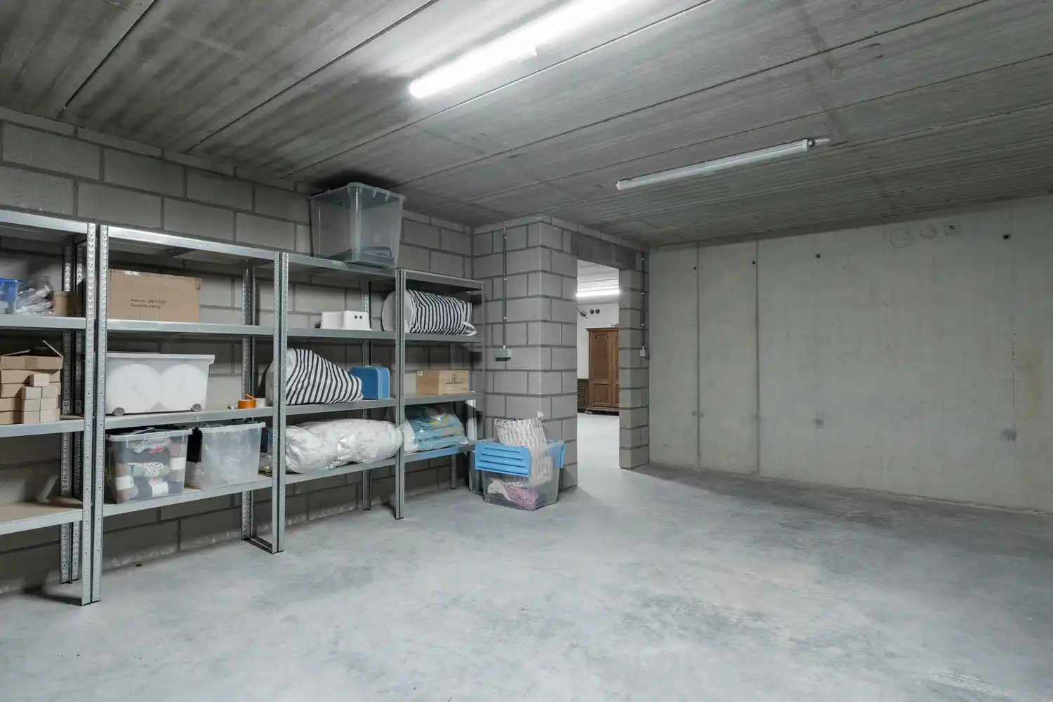 Moderne architecturale woning (2022) met 3 slaapkamers, bureau, kelder en ruime tuin te Pelt foto 21