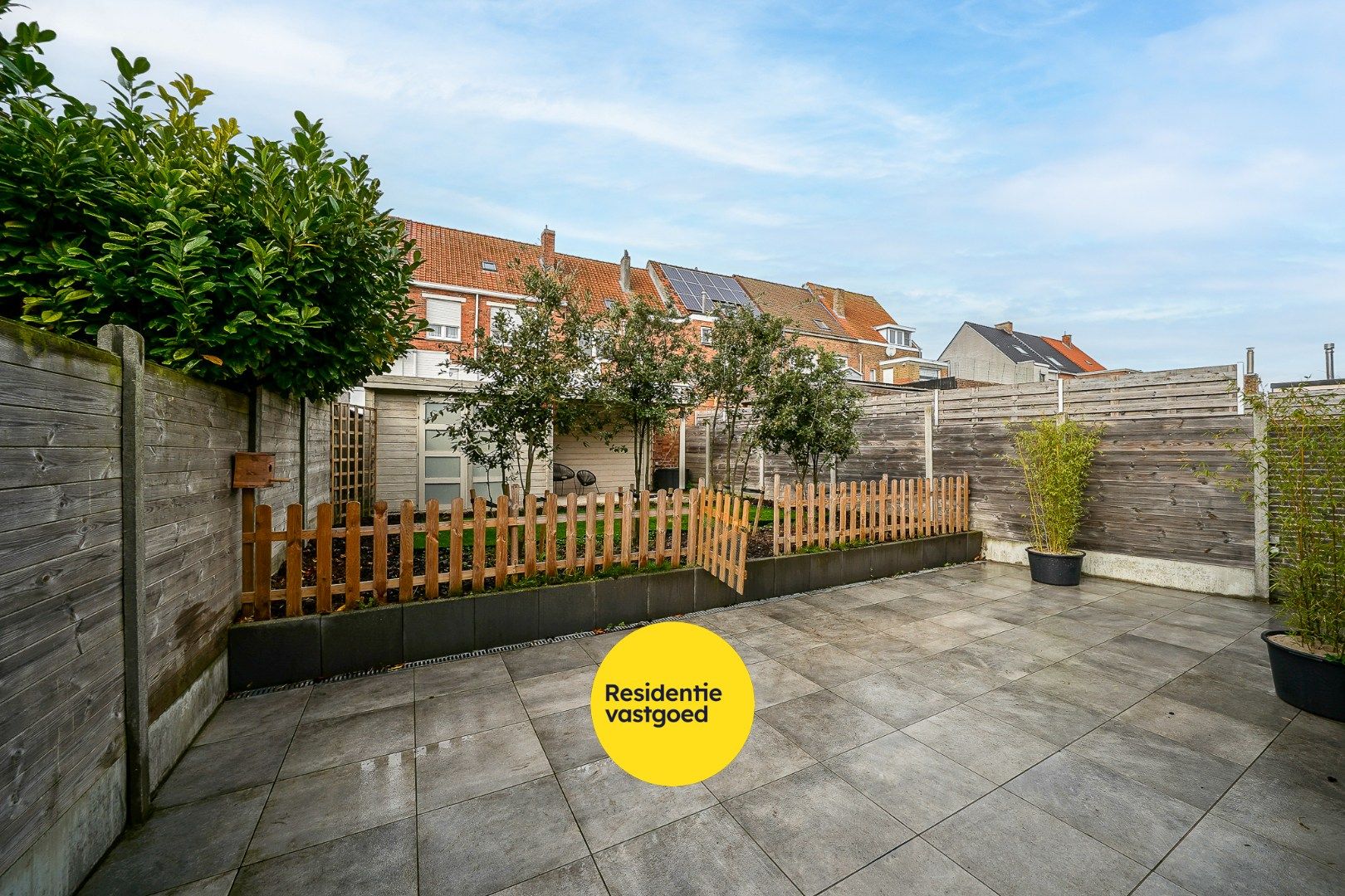 Instapklare woning met garage en tuin te Bredene foto 2