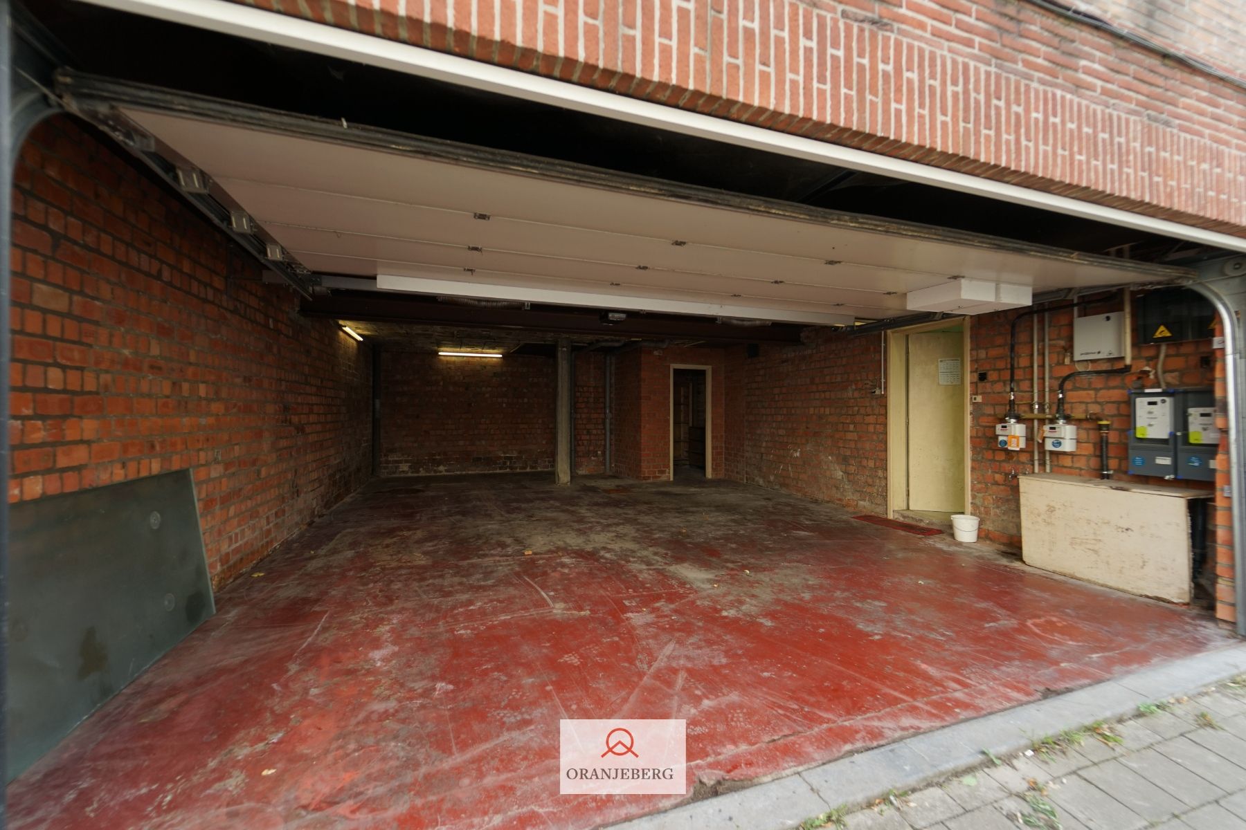 te huur : grote garage voor minimum 2 wagens foto 16