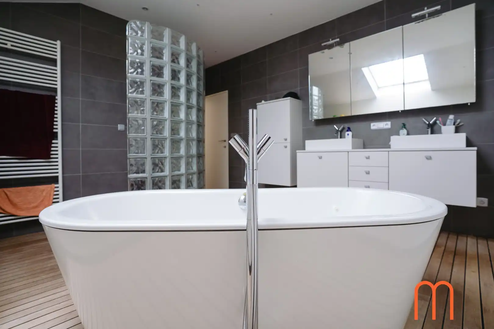 Moderne alleenstaande villa te huur in Mariakerke foto 14