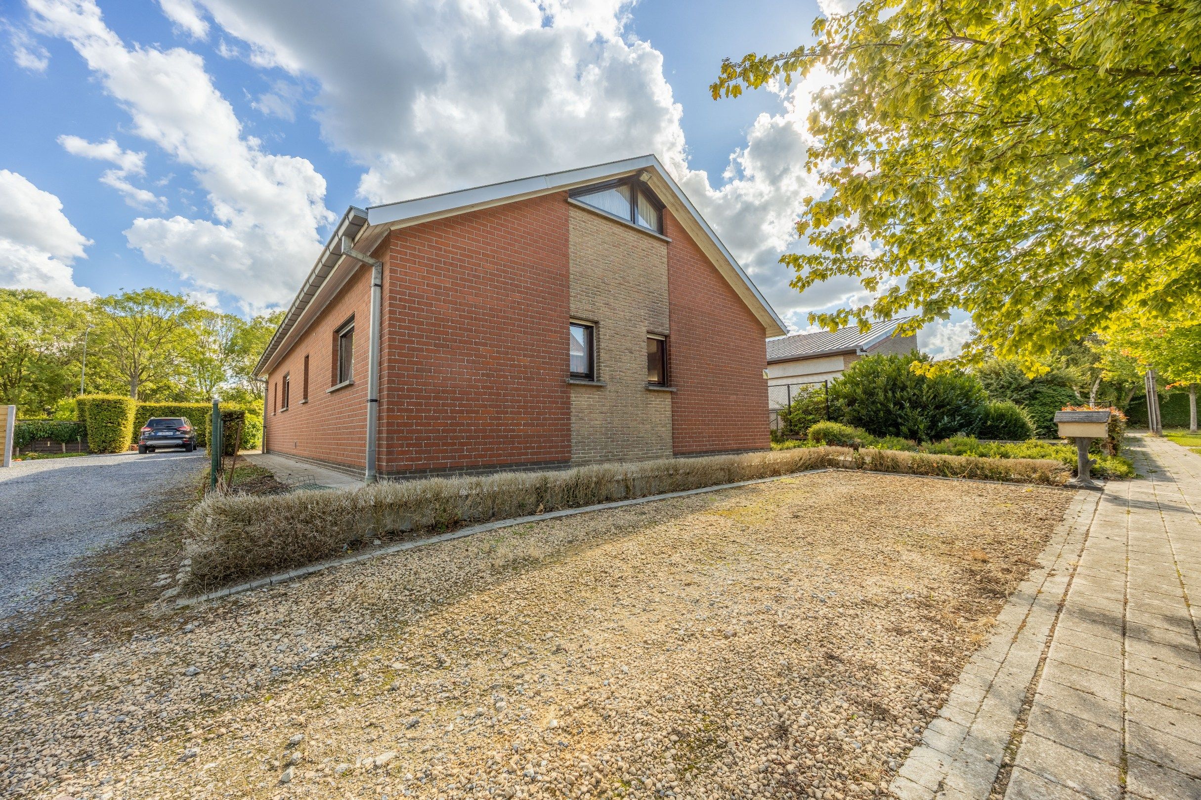 TRAPLOZE WONING MET ZONNIGE TUIN foto 21