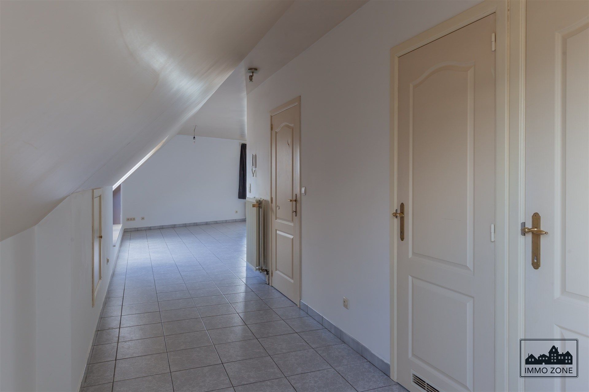 Top appartement centrum Laarne, met staanplaats! foto 3