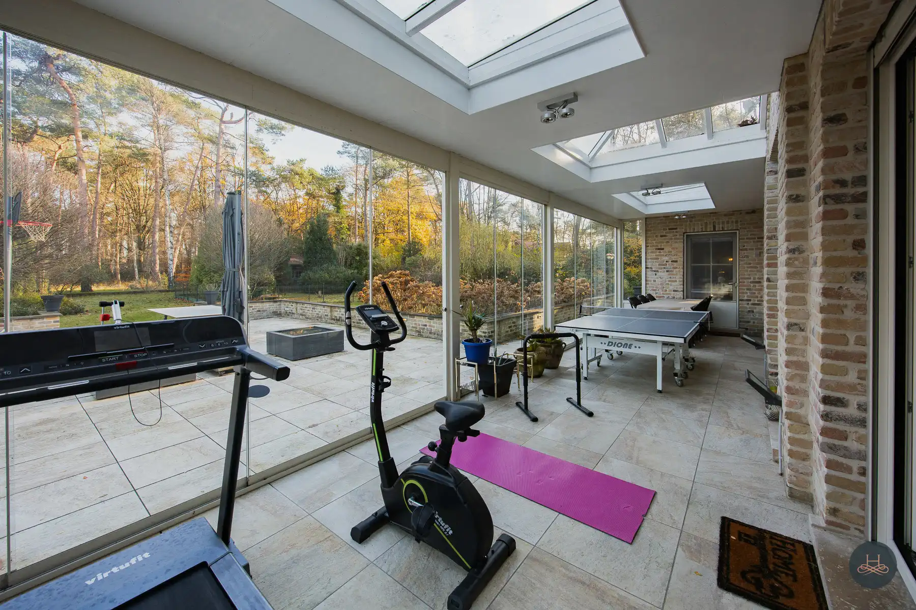 Riante villa op toplocatie in het groen met privé-bos foto 25