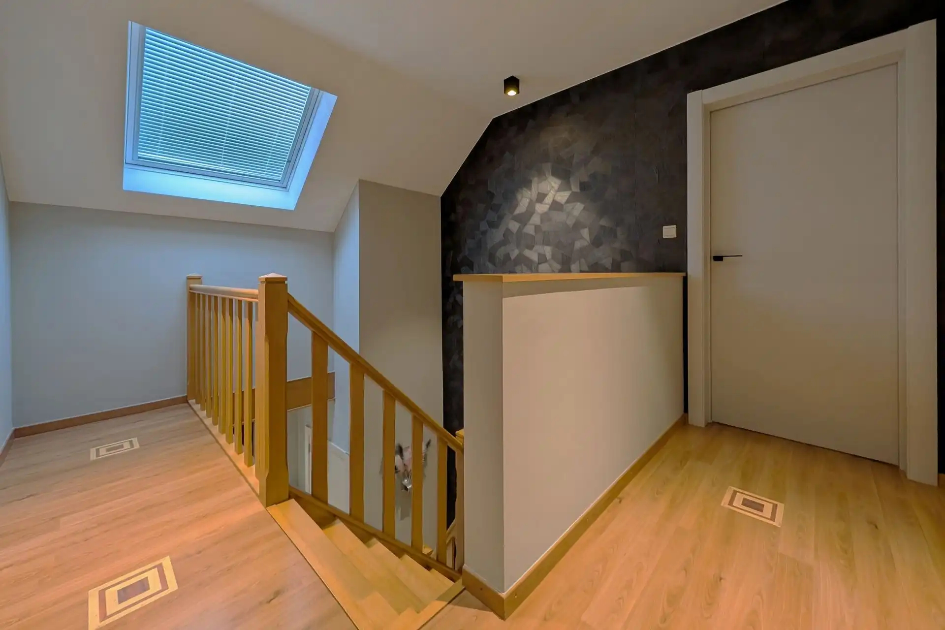Instapklare gezinswoning met 3 slaapkamers en gezellige tuin foto 14