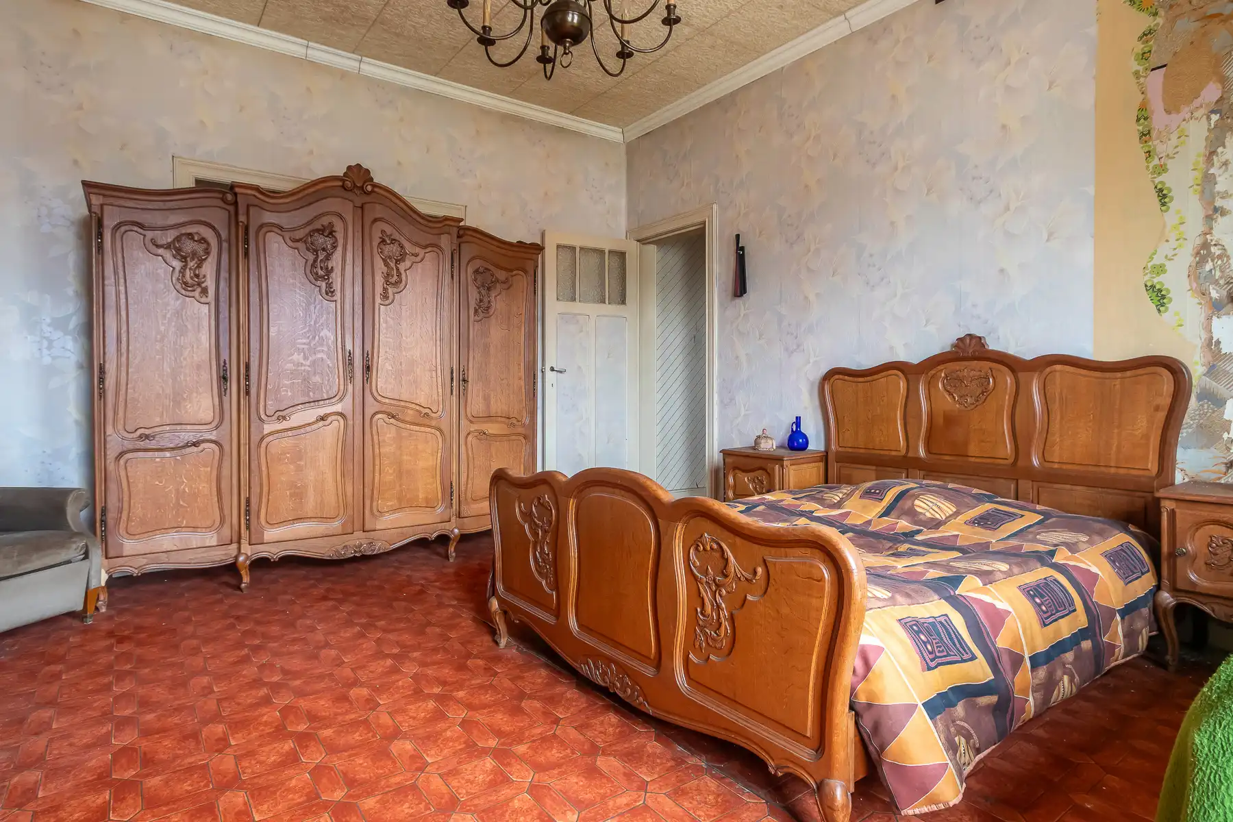 Ruime, te renoveren woning met veel potentieel nabij centrum foto 21