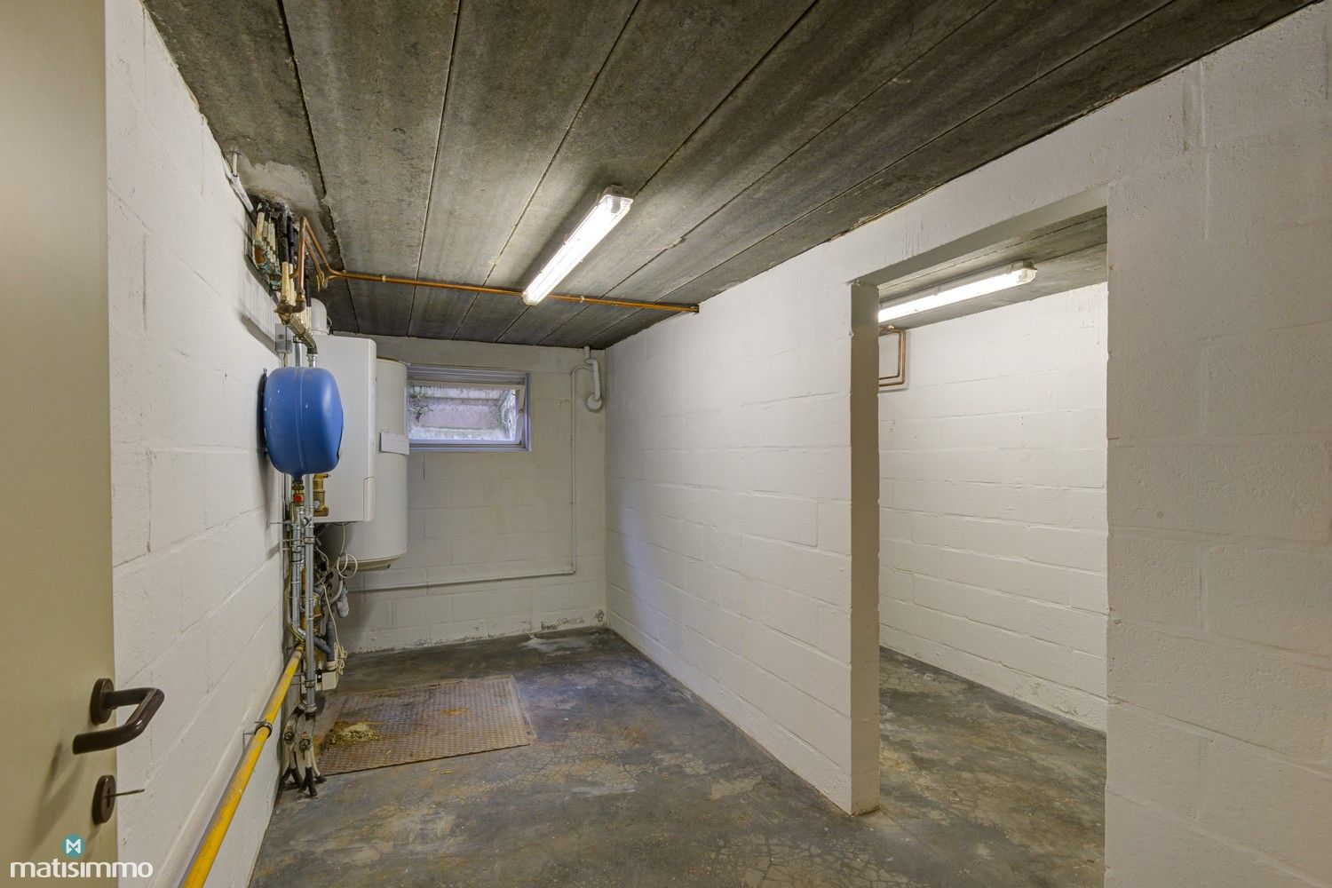 UITZONDERLIJK RUIME WONING MET 5 SLAAPKAMERS EN ONDERHOUDSVRIENDELIJKE TUIN TE MOPERTINGEN foto 33