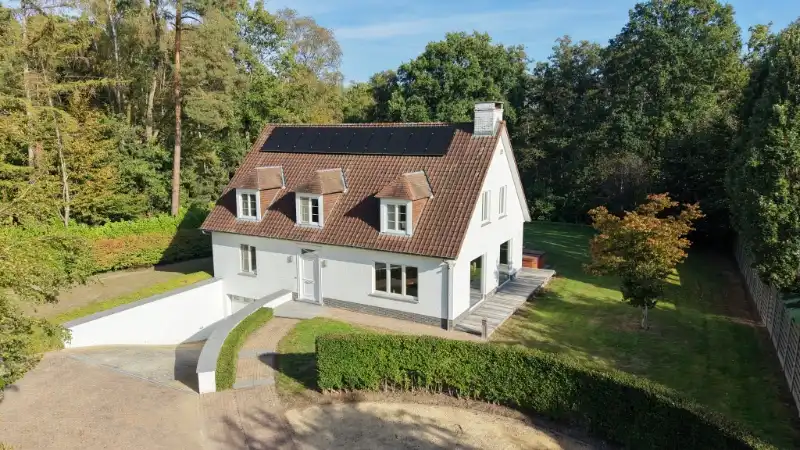 Exclusief gelegen stijlvolle villa op 24 are palende aan natuurgebied foto 38