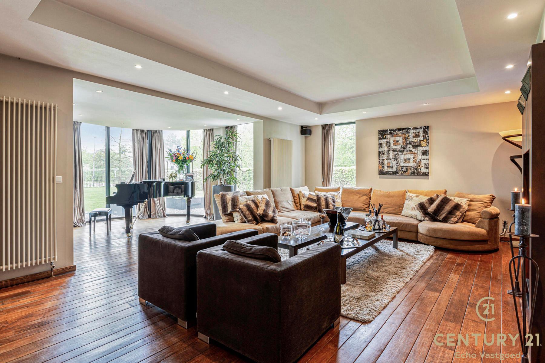 Villa met binnenzwembad en COMPLETE wellness op ca 2590m² foto 7