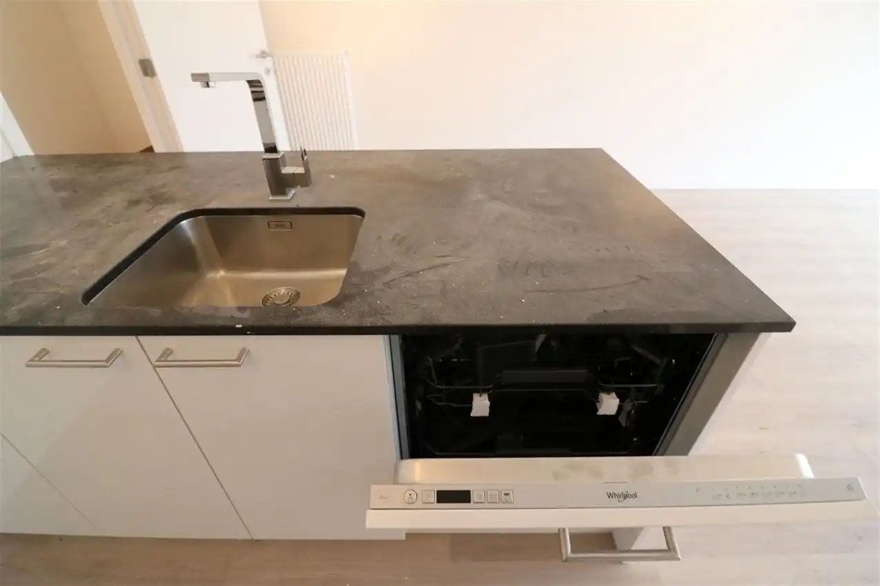 Eigentijds appartement met 2 slpk., groot terras en garage foto 5