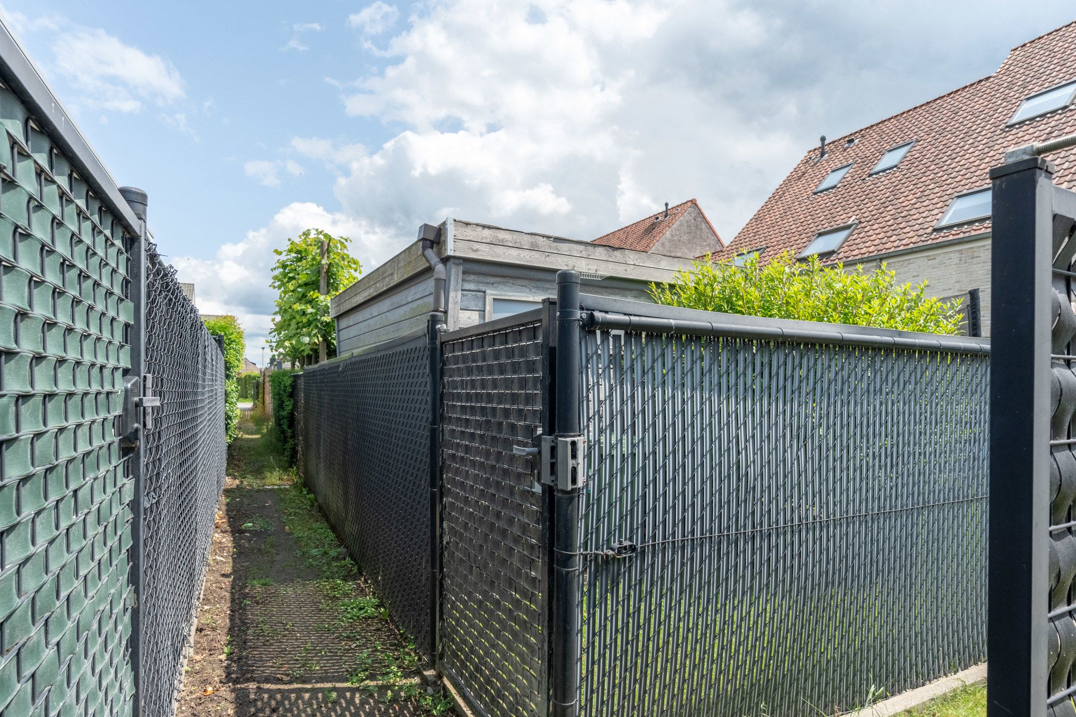 Instapklare woning met 3 grote slpks en garage foto 29