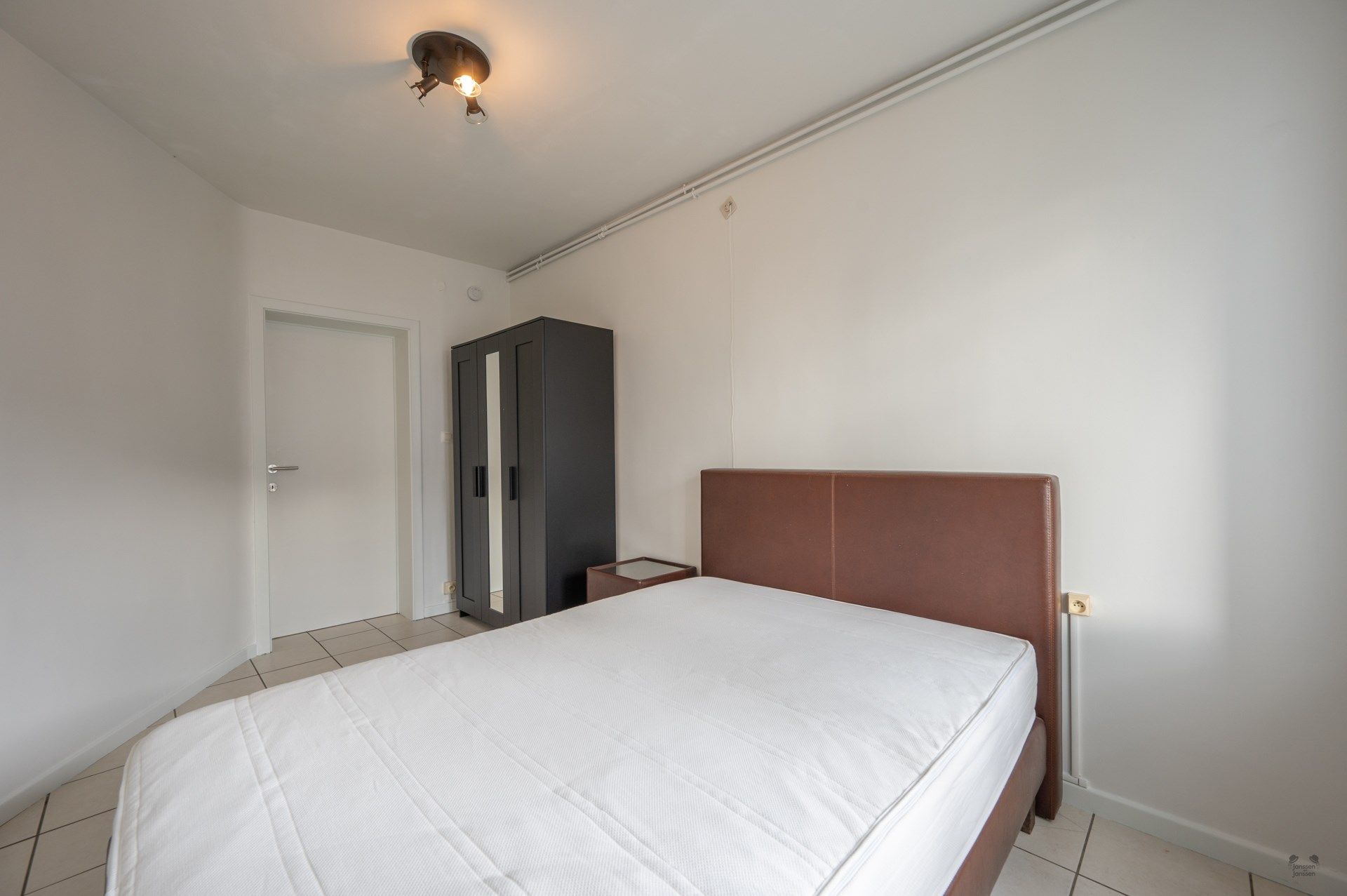 Ruim Instapklaar Appartement op de Zeedijk foto 14