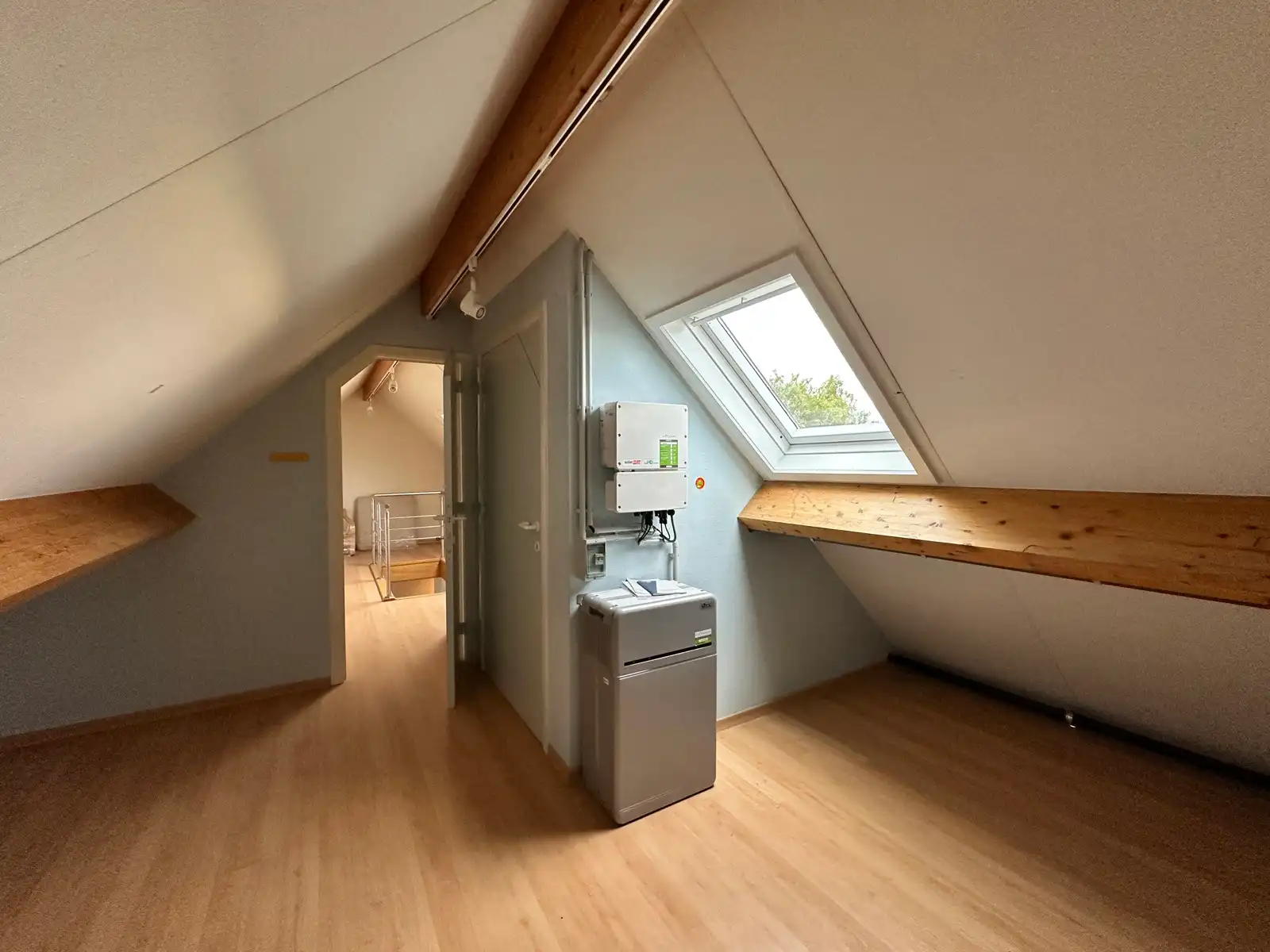 Gerenoveerde instapklare woning met tuin & terras & garages foto 40