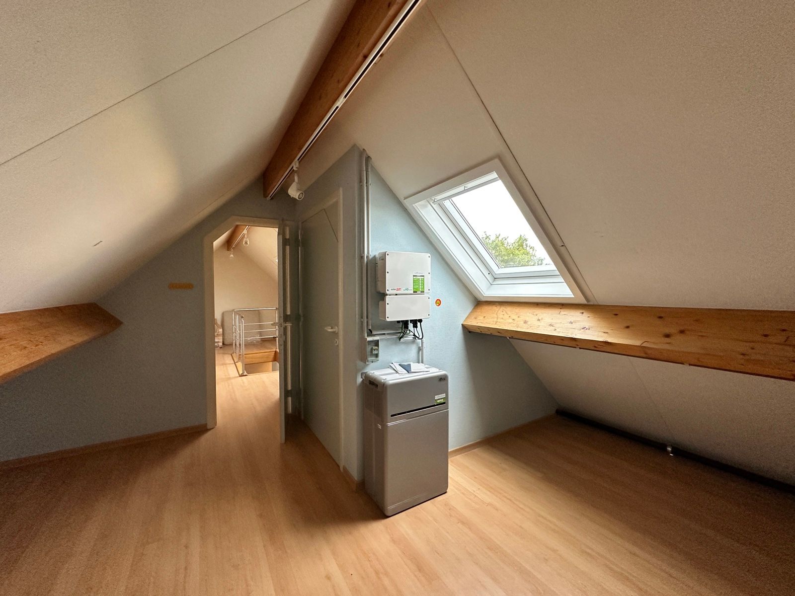 Gerenoveerde instapklare woning met tuin & terras & garages foto 40