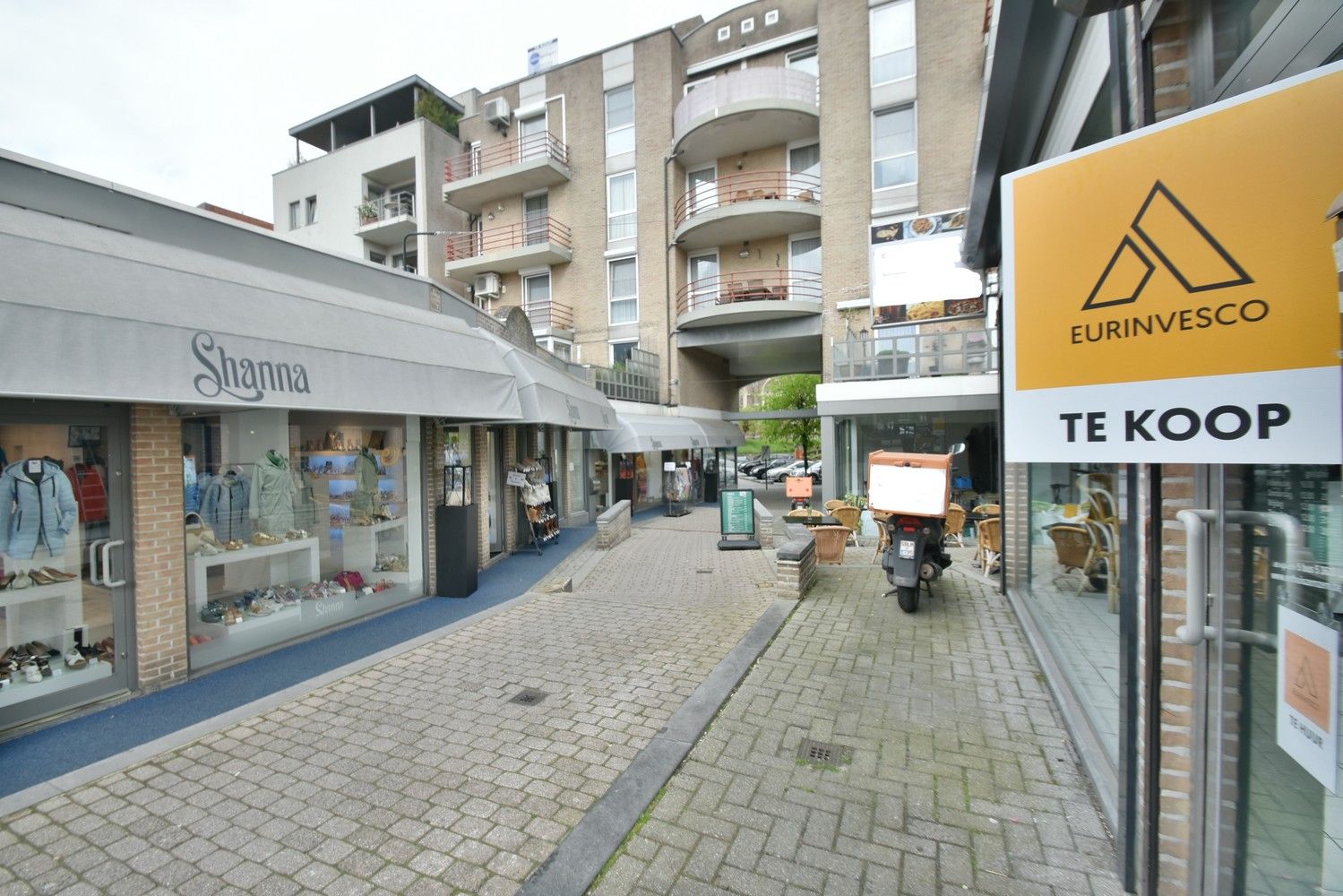 Handelsruimte gelegen in het centrum van Lanaken foto 4