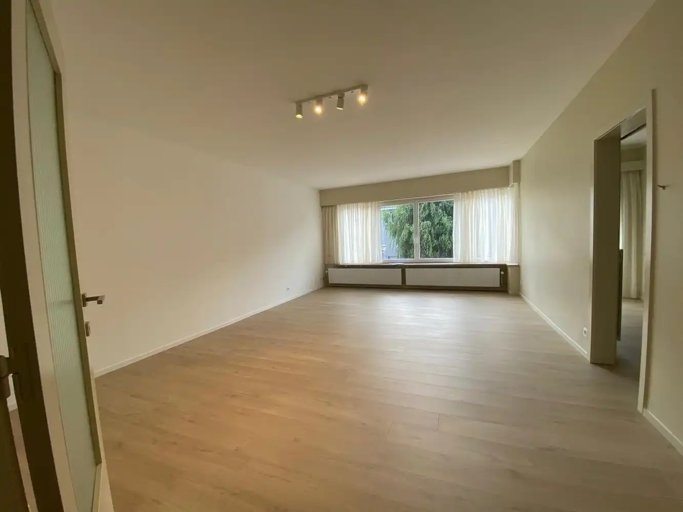 KLAPROZENLAAN 27/02.01 foto 3