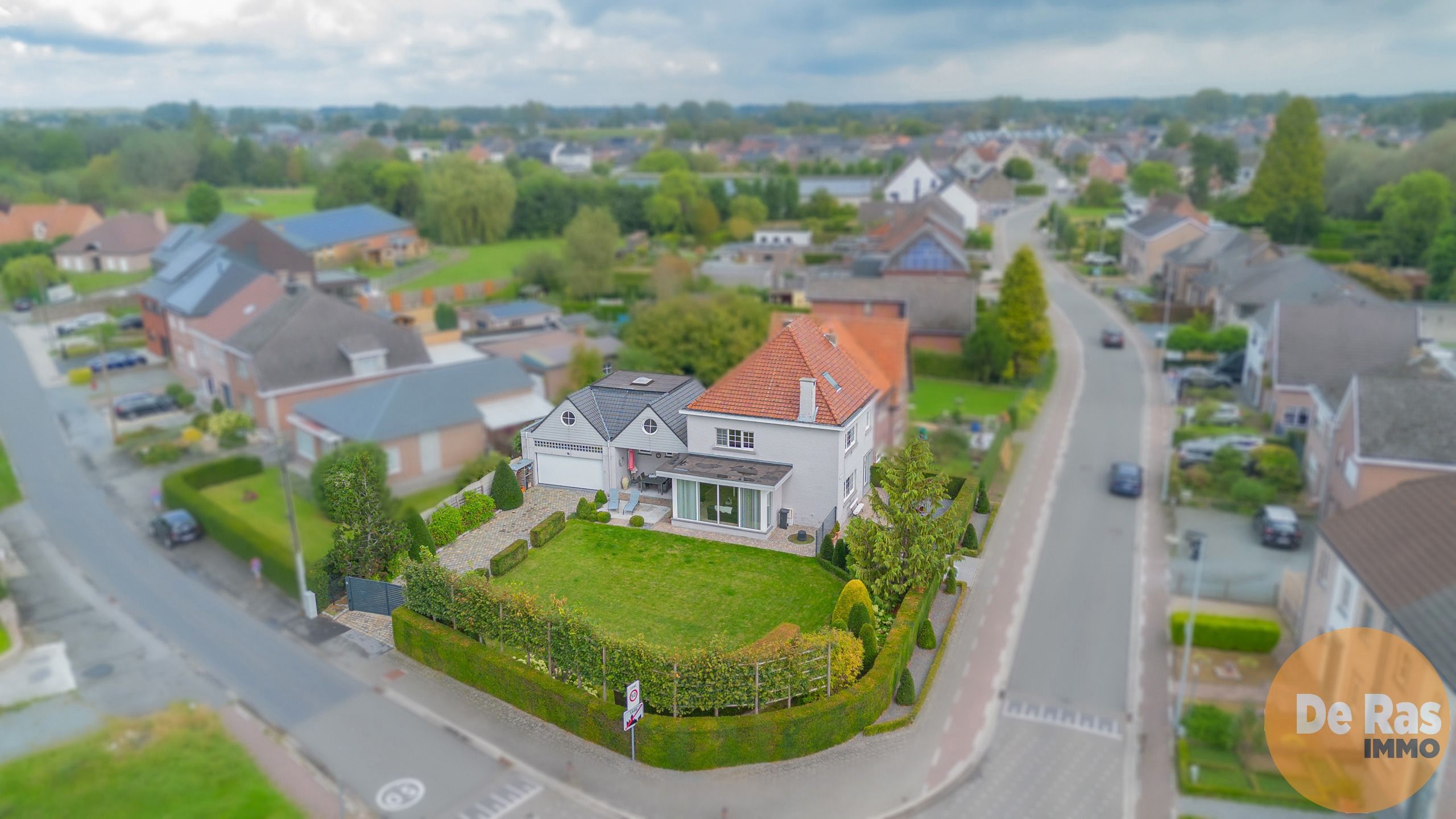 LEDE - Verzorgde woning met mooie tuin nabij centrum Lede foto 1