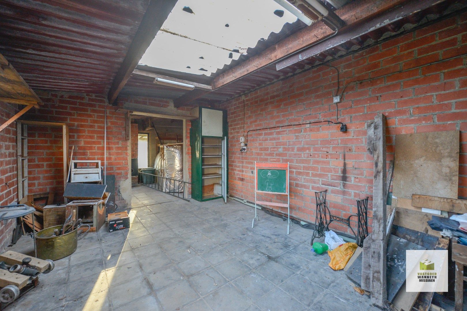 Te renoveren woning op centrale ligging in Wingene met garage, tuin en 3 slaapkamers foto 20