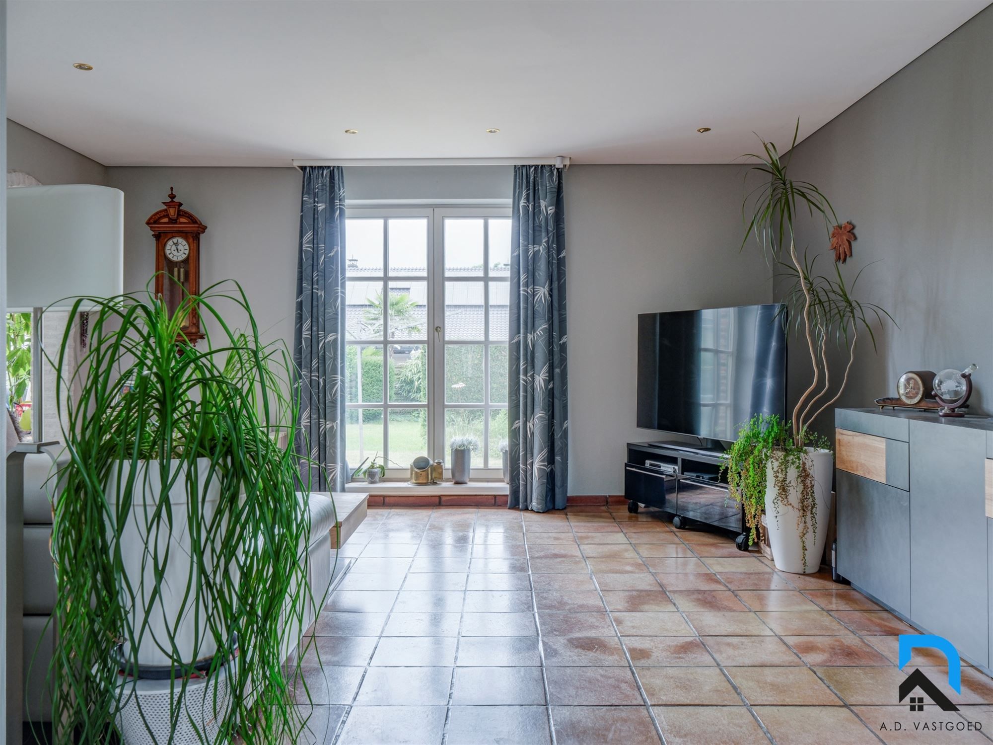 Ruime woning met 5 slaapkamers op toplocatie foto 11