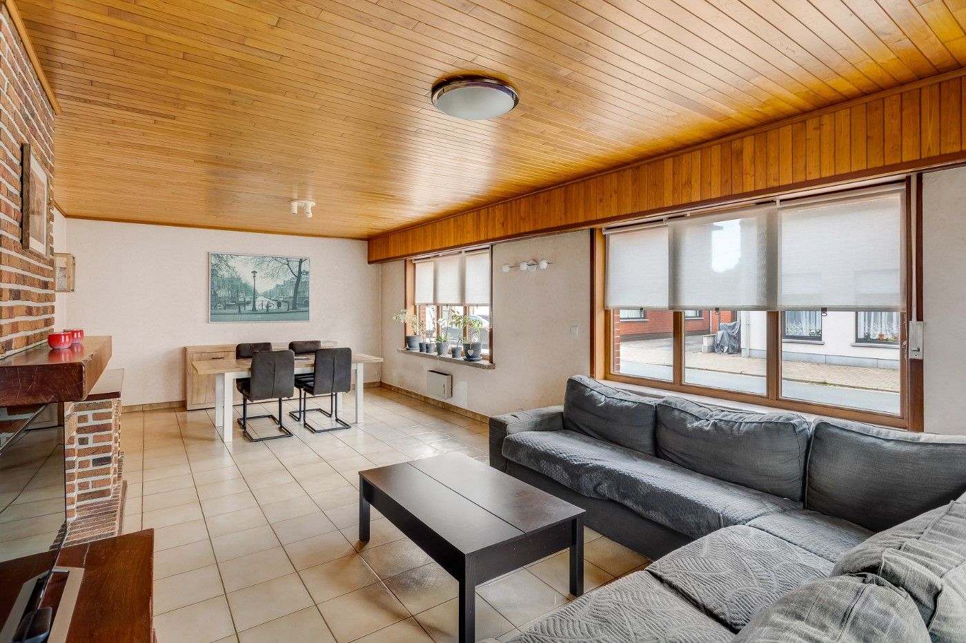 Gigantische, oerdegelijke woning met 4+ slpk., oprit, garage en west-tuin foto 3