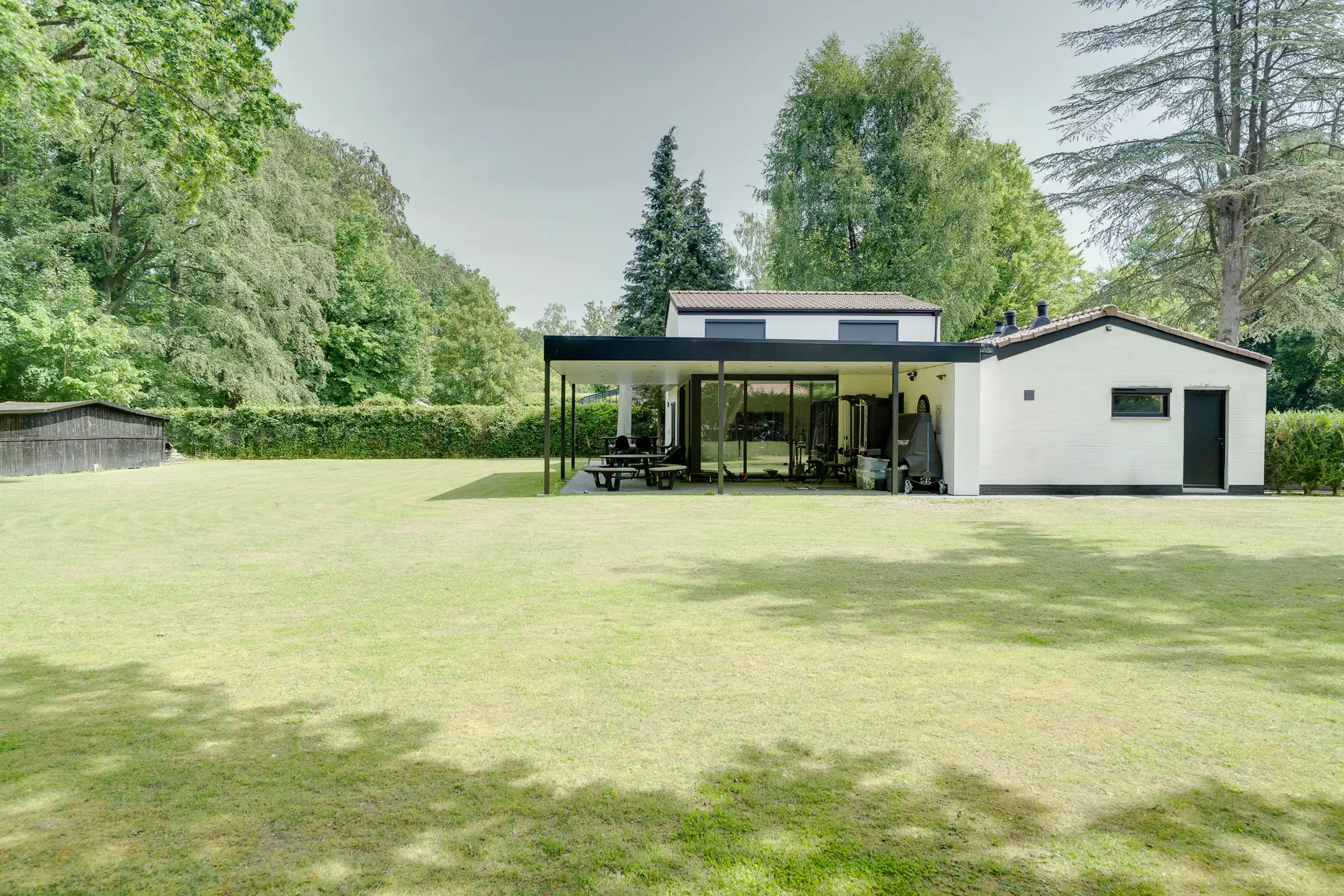 Gerenoveerde woning op een mooi perceel van ca 2.000 m² foto 18