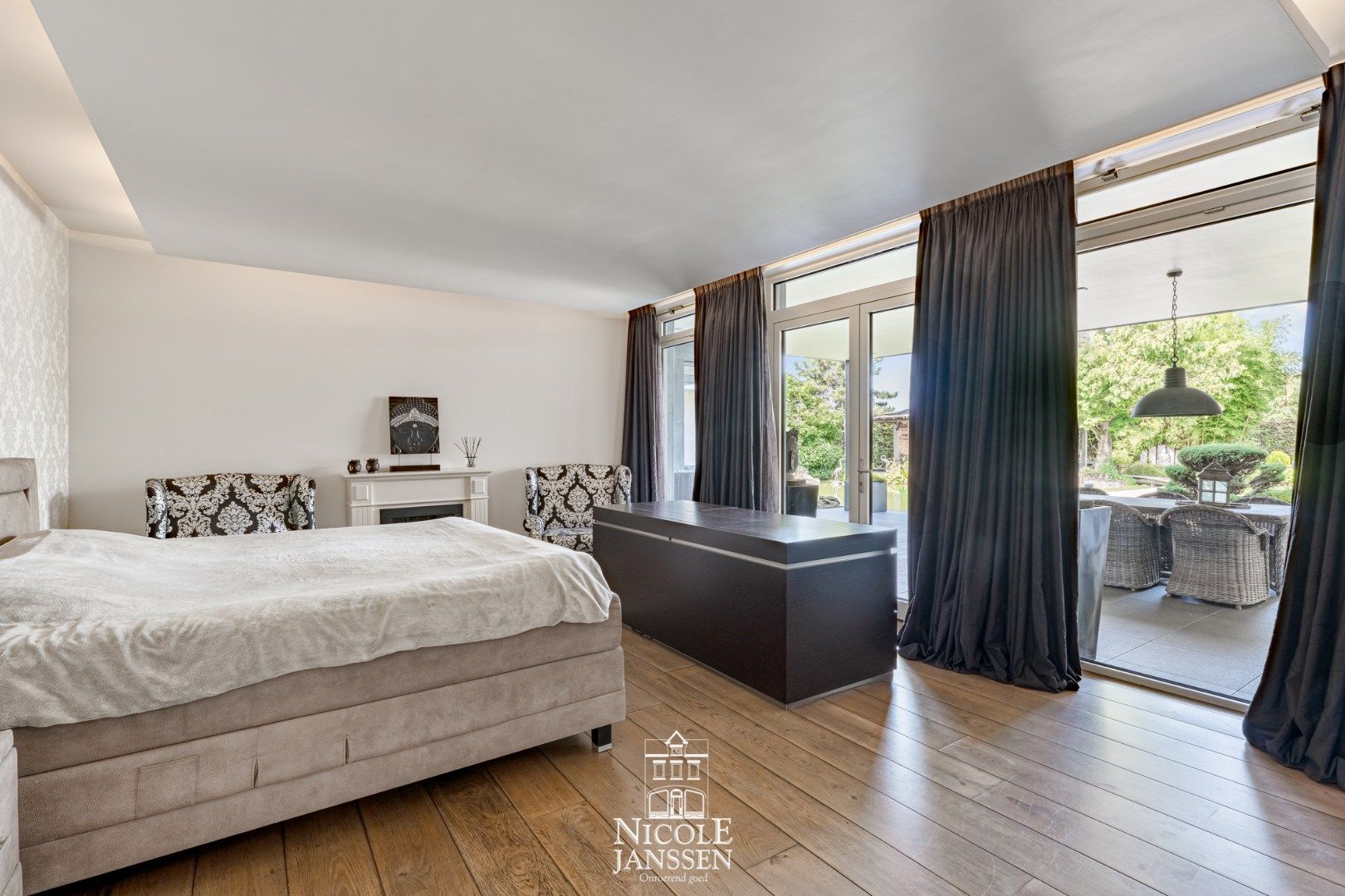 Moderne riante woning met paardenstallen en uitgestrekte weiden foto 11