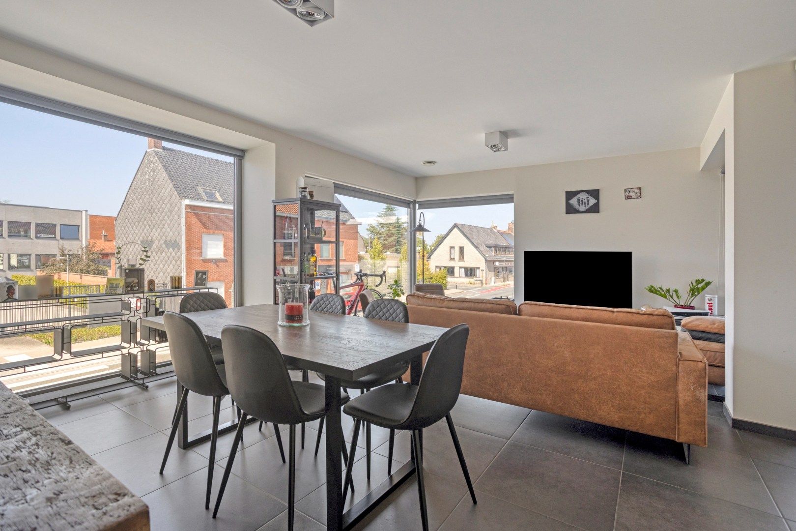 Mooi appartement met 2 slaapkamers in centrum Wevelgem! foto 2