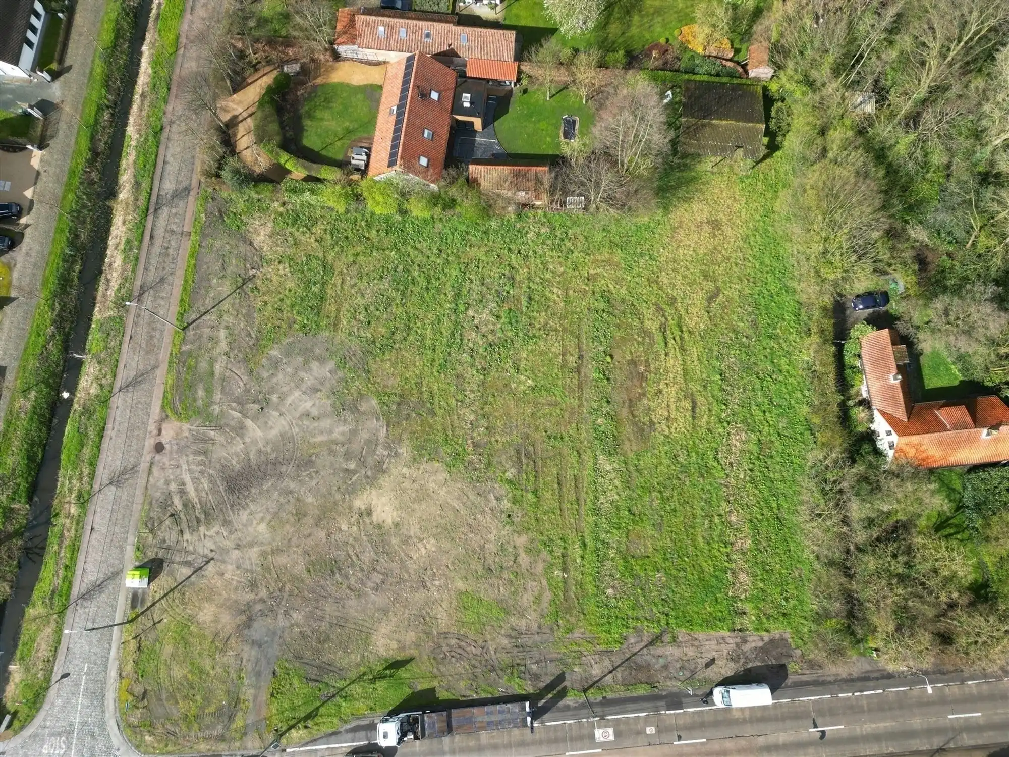 Landelijk en rustig wonen: bouwgrond van 771m² voor open bebouwing foto 2