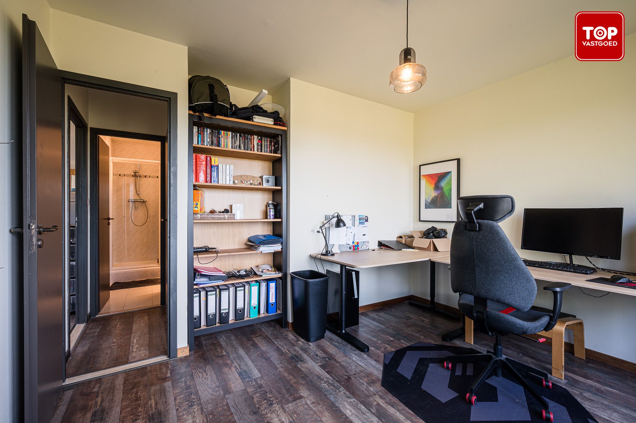 Instapklaar 2-slaapkamer appartement met groot terras en zicht op een prachtig park. foto 23